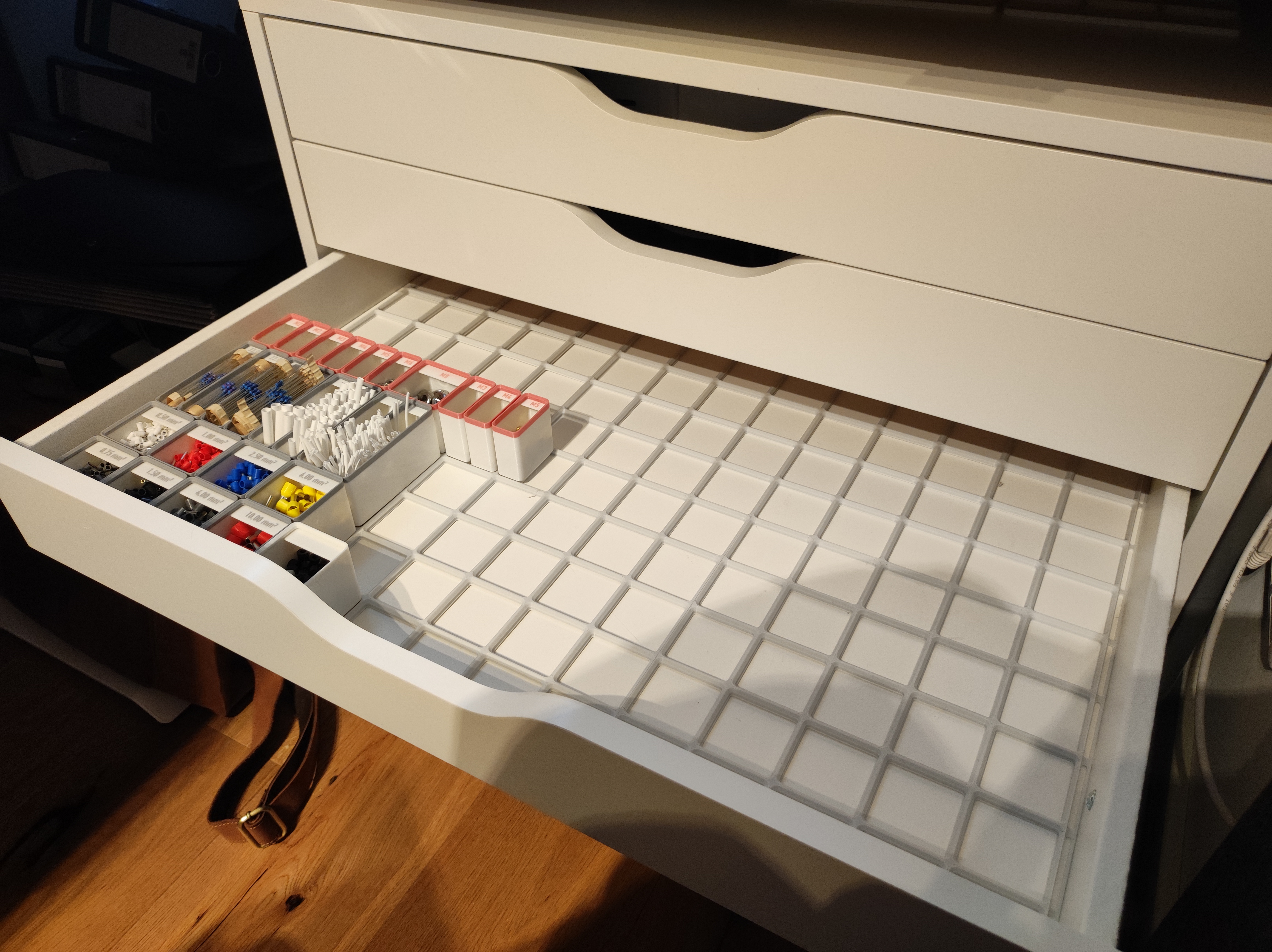 Gridfinity Base for Ikea Alex (wide) drawers