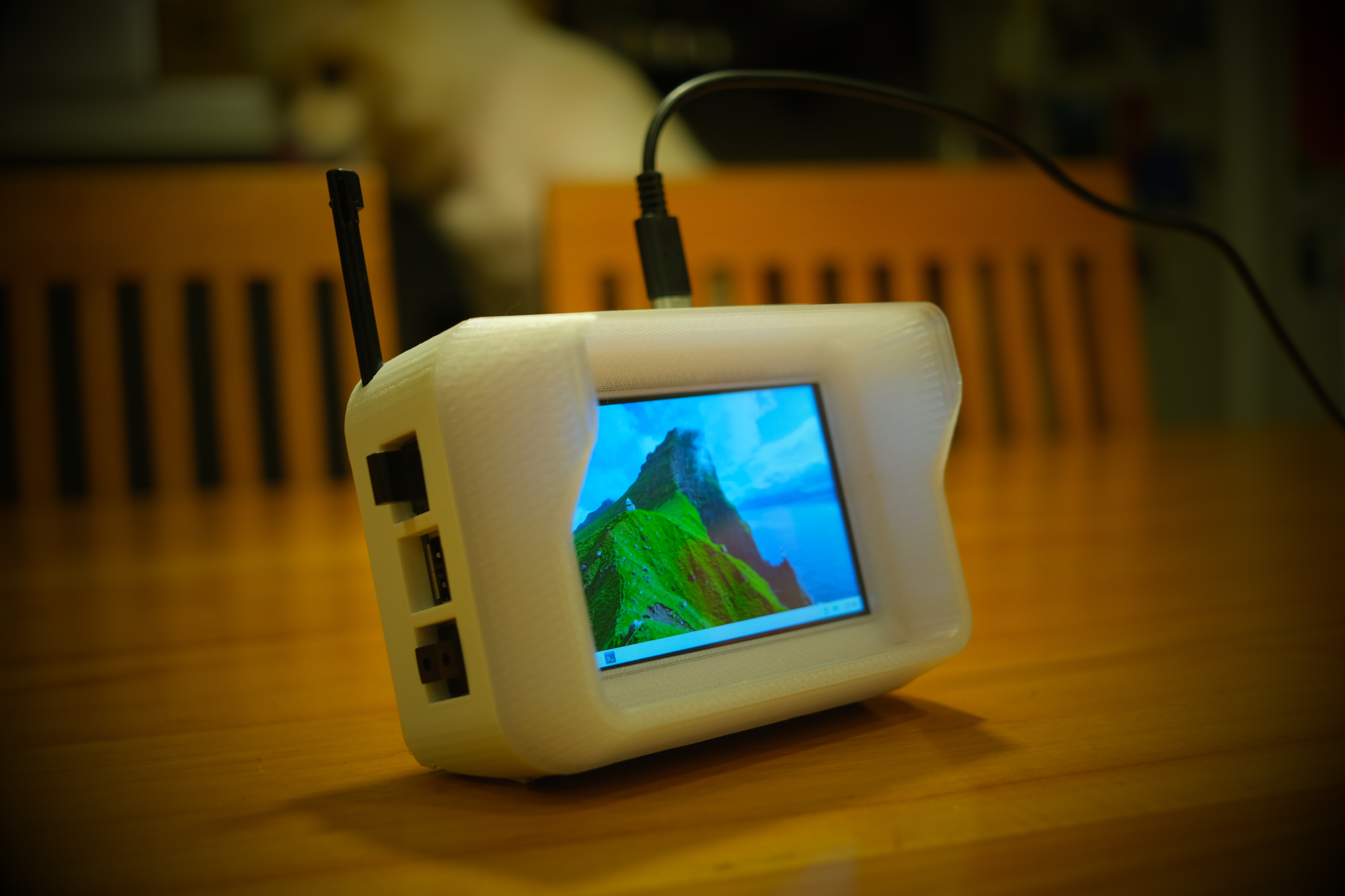 Another Raspberry Pi terminal with Pi3 & Waveshare 4" HDMI LCD