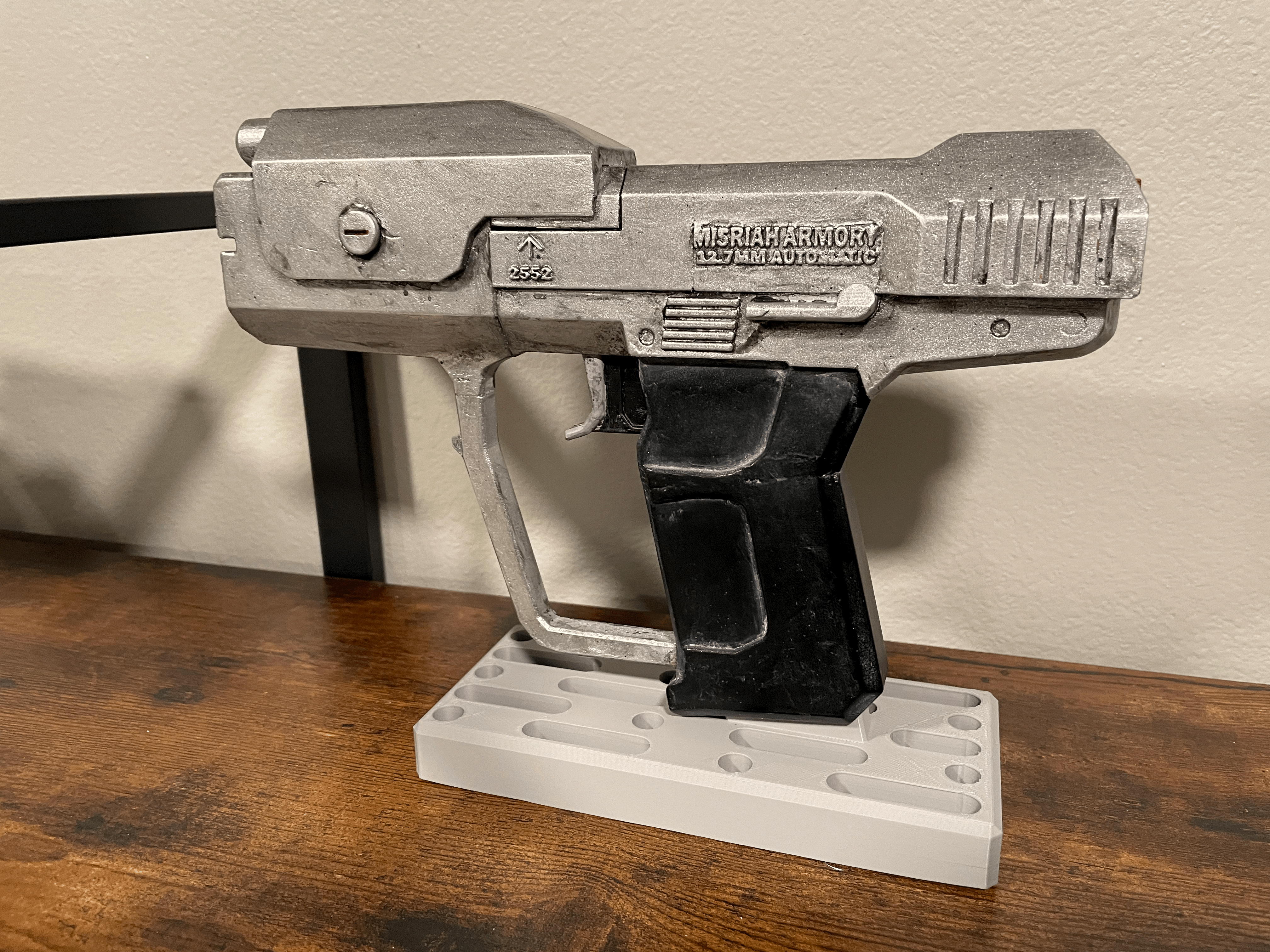 Halo M6D Magnum Stand