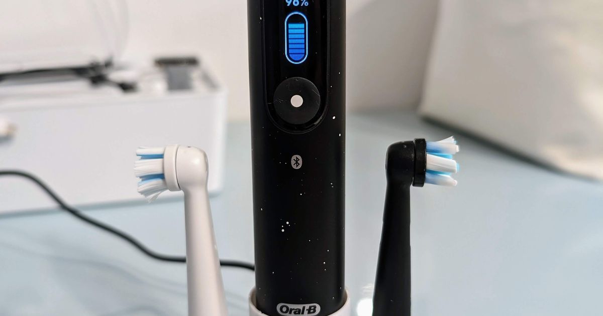 OralB iO 10 Toothbrush holder by Dominik Download free STL model