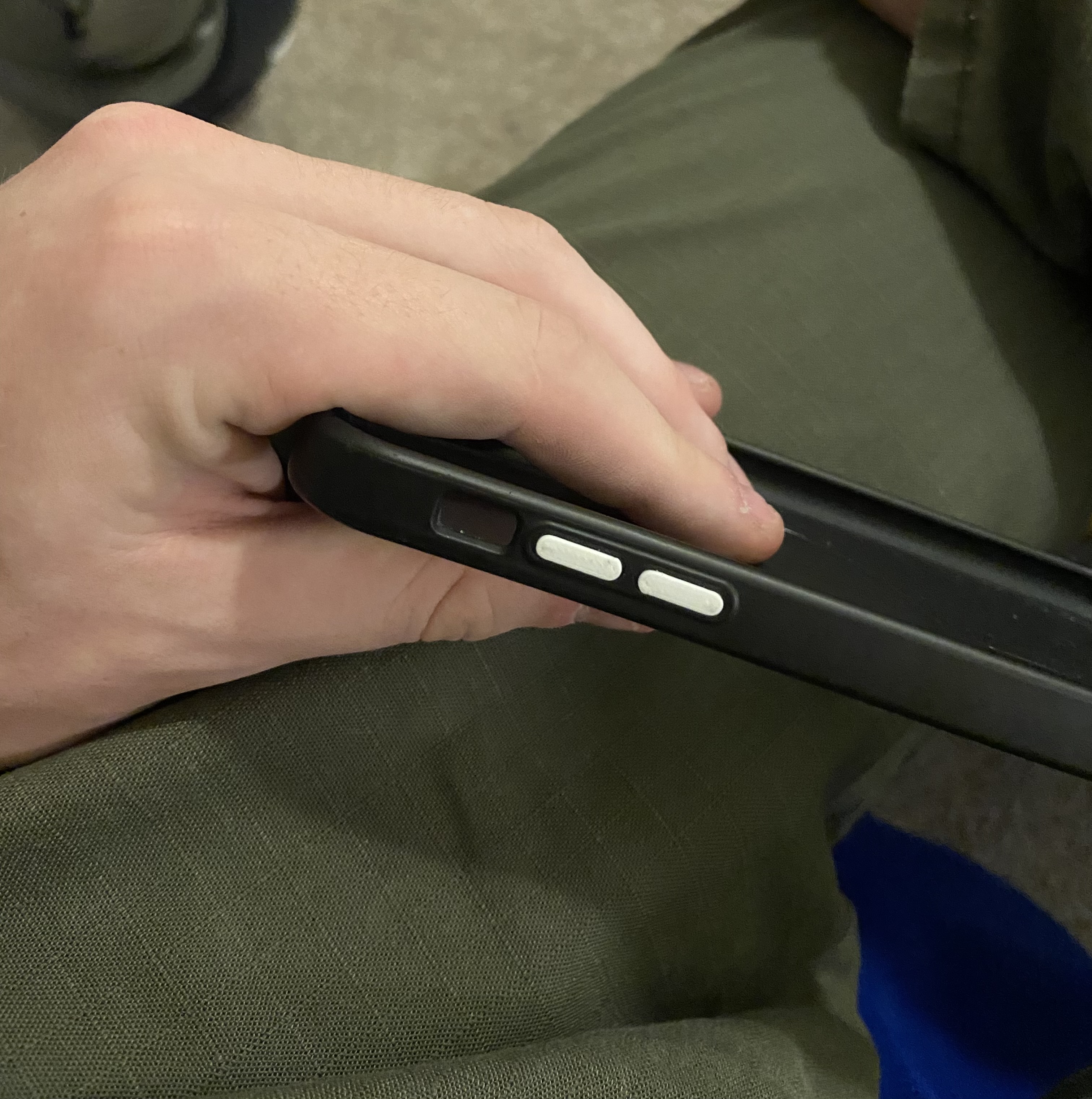 iPhone 11 Volume rocker