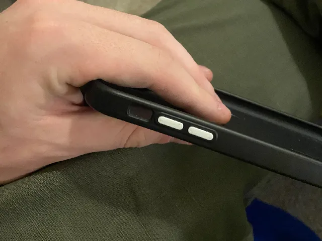iPhone 11 Volume rocker