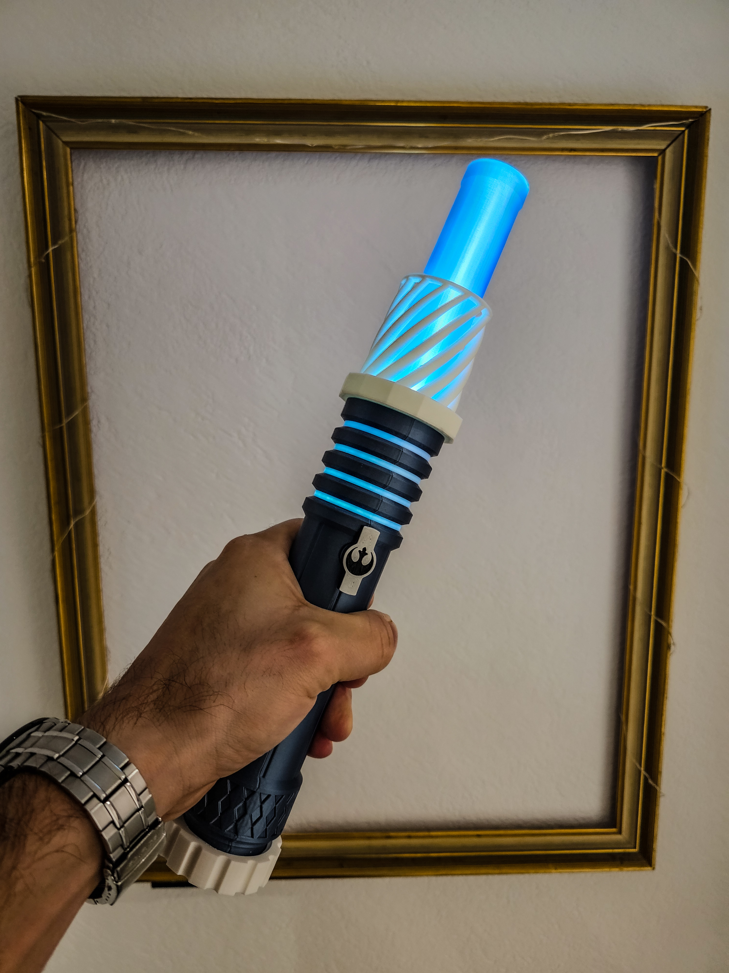 Miniatura 2 do modelo 3D Lightsaber (collapsible)