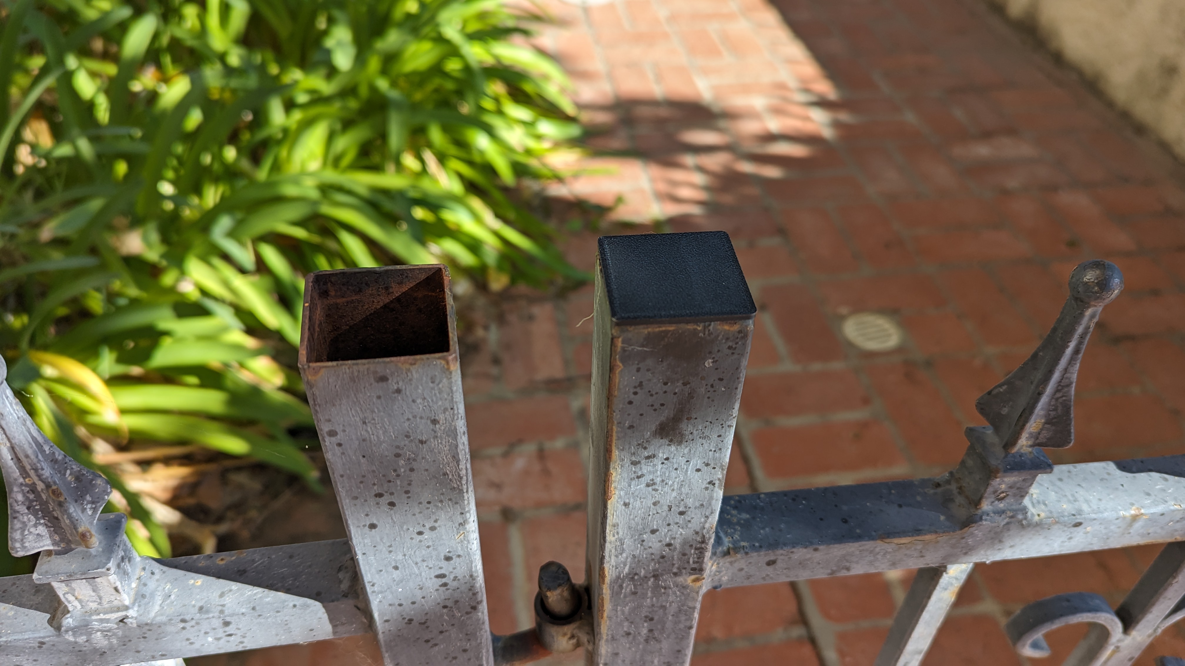 1.5 Inch Iron Fence Post Cap Cover by venturalvn Download free STL