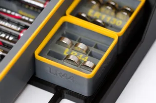 Gridfinity Bin for LR44 coin cell battery (half grid and refined) Multi and Single color