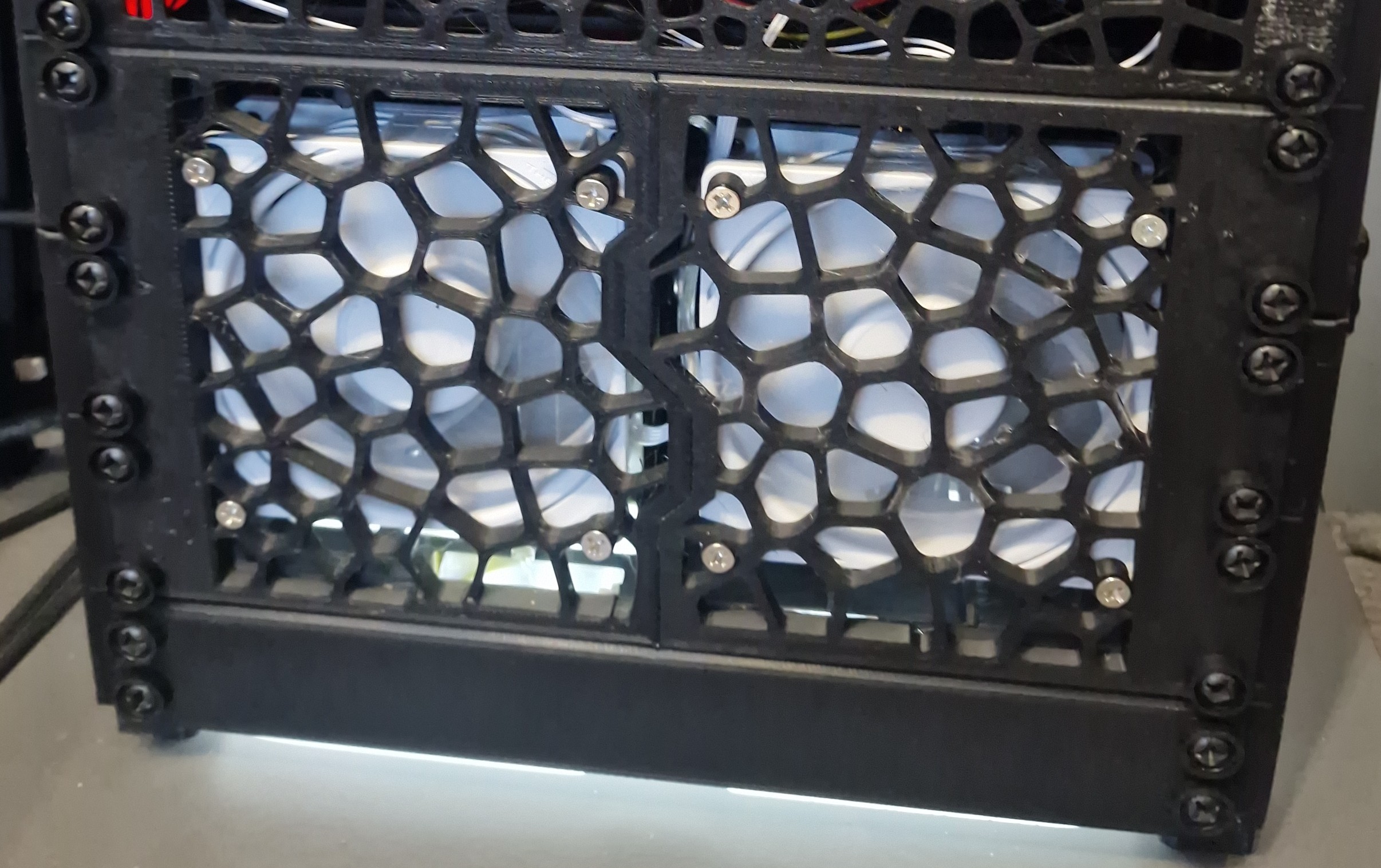 10" rack mount 3U 6x 3.5" HDD cage V1
