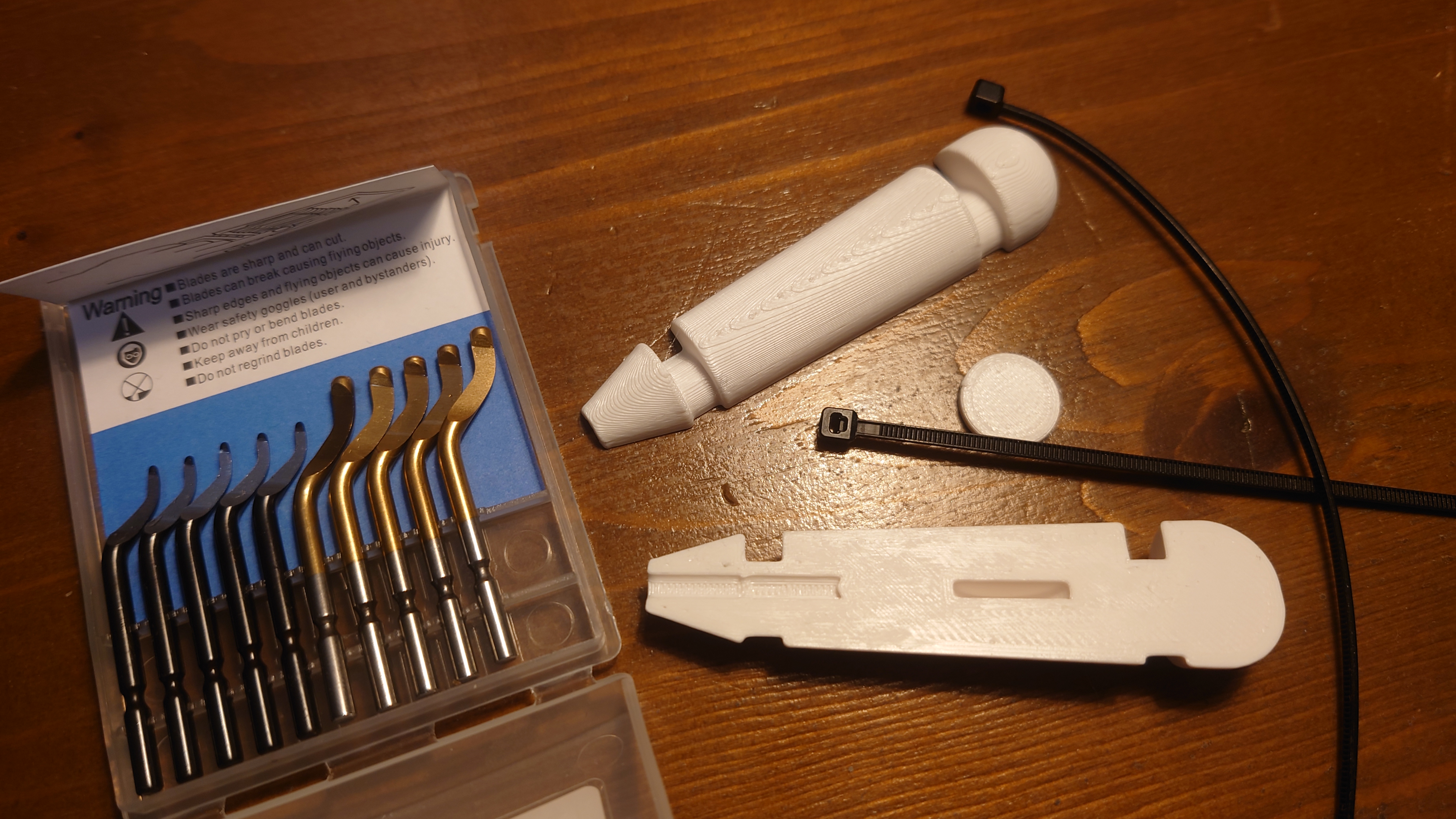 Miniatura 2 do modelo 3D Deburring Tool Handle