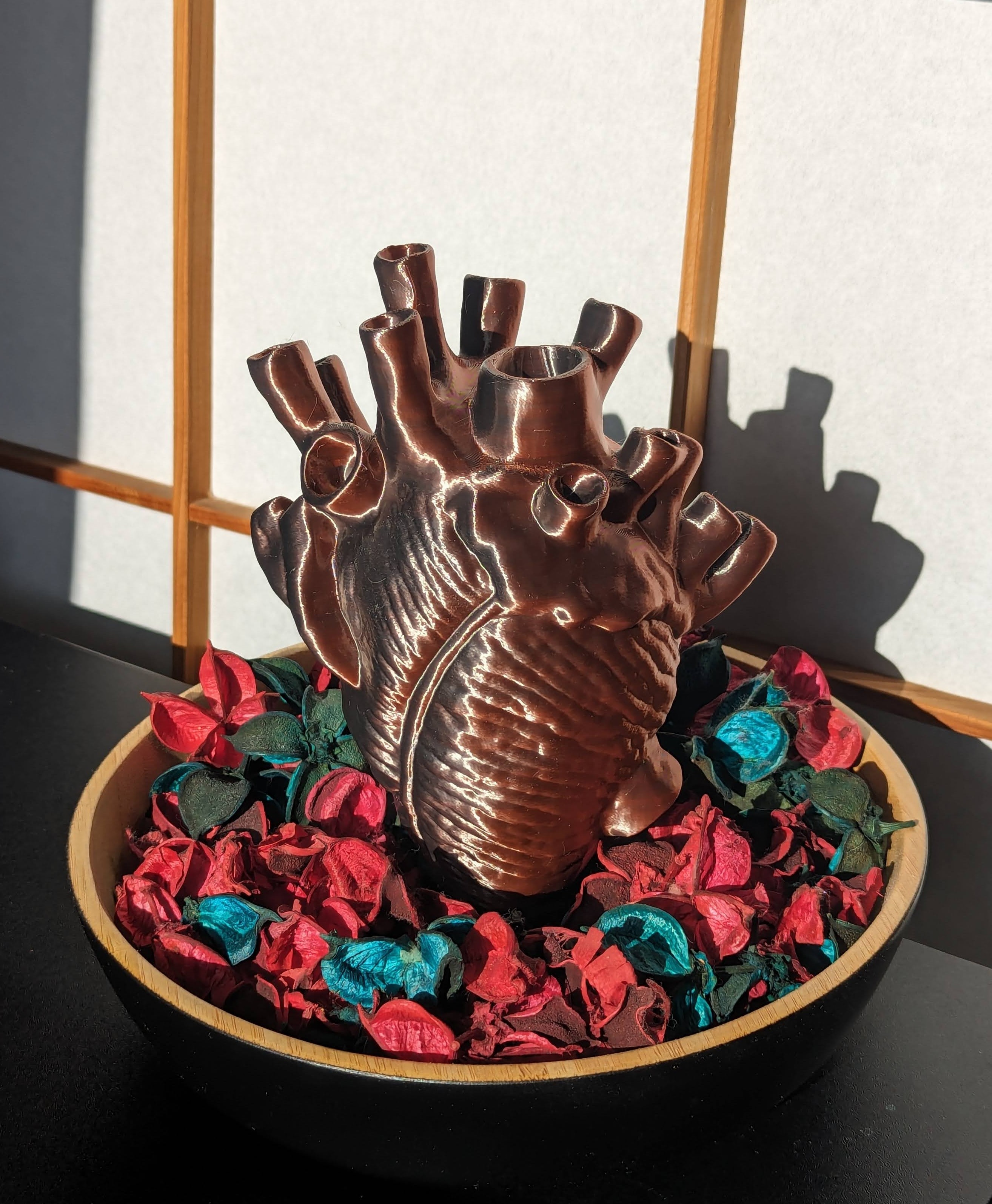 Anatomical heart - no supports needed - free standing