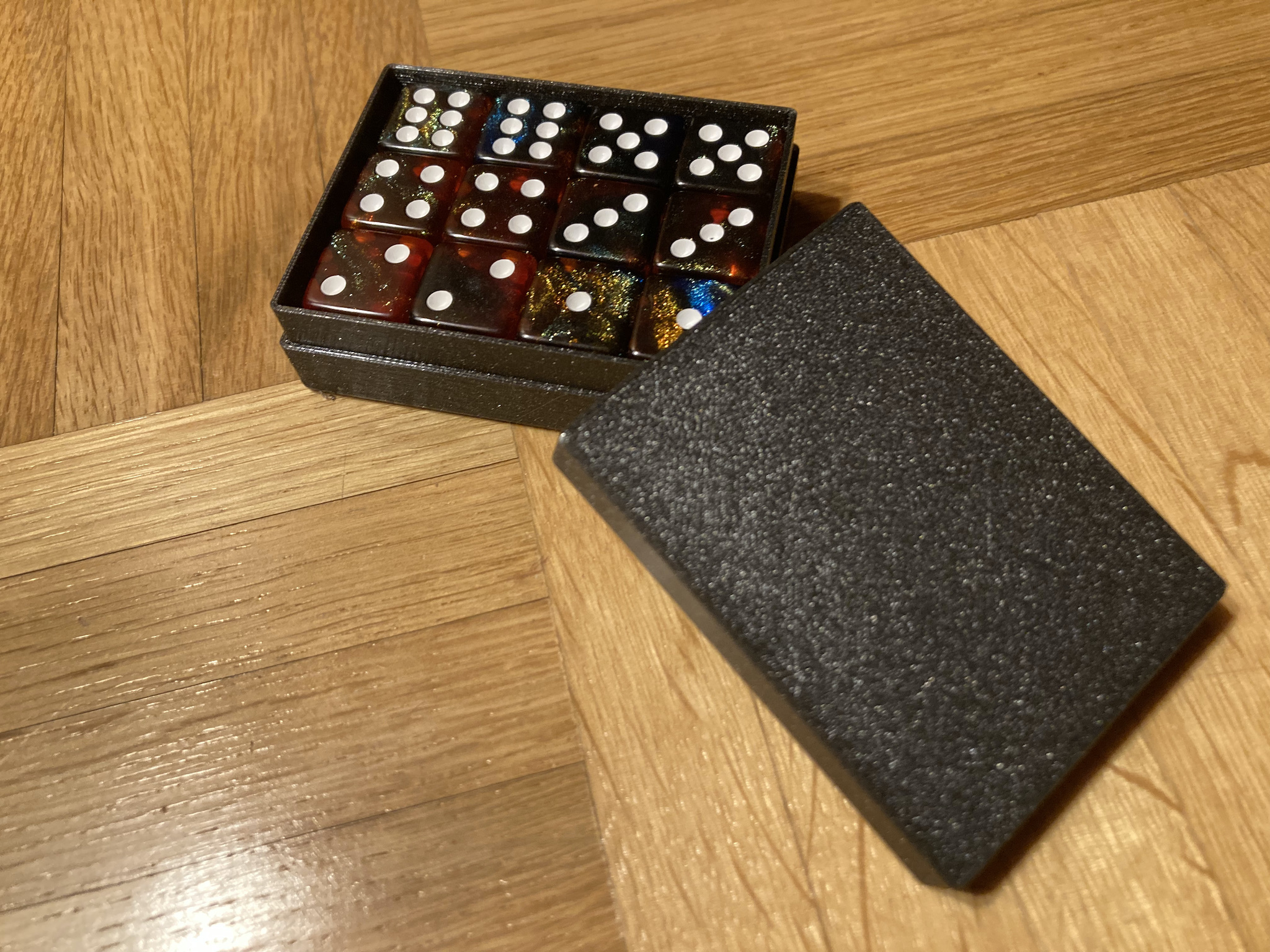 Dice box