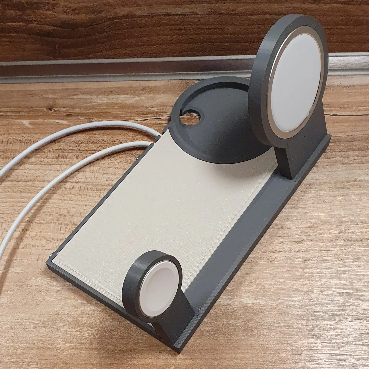 iPhone Ladestation — thumbnail 2