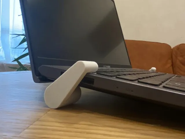 Laptop stand