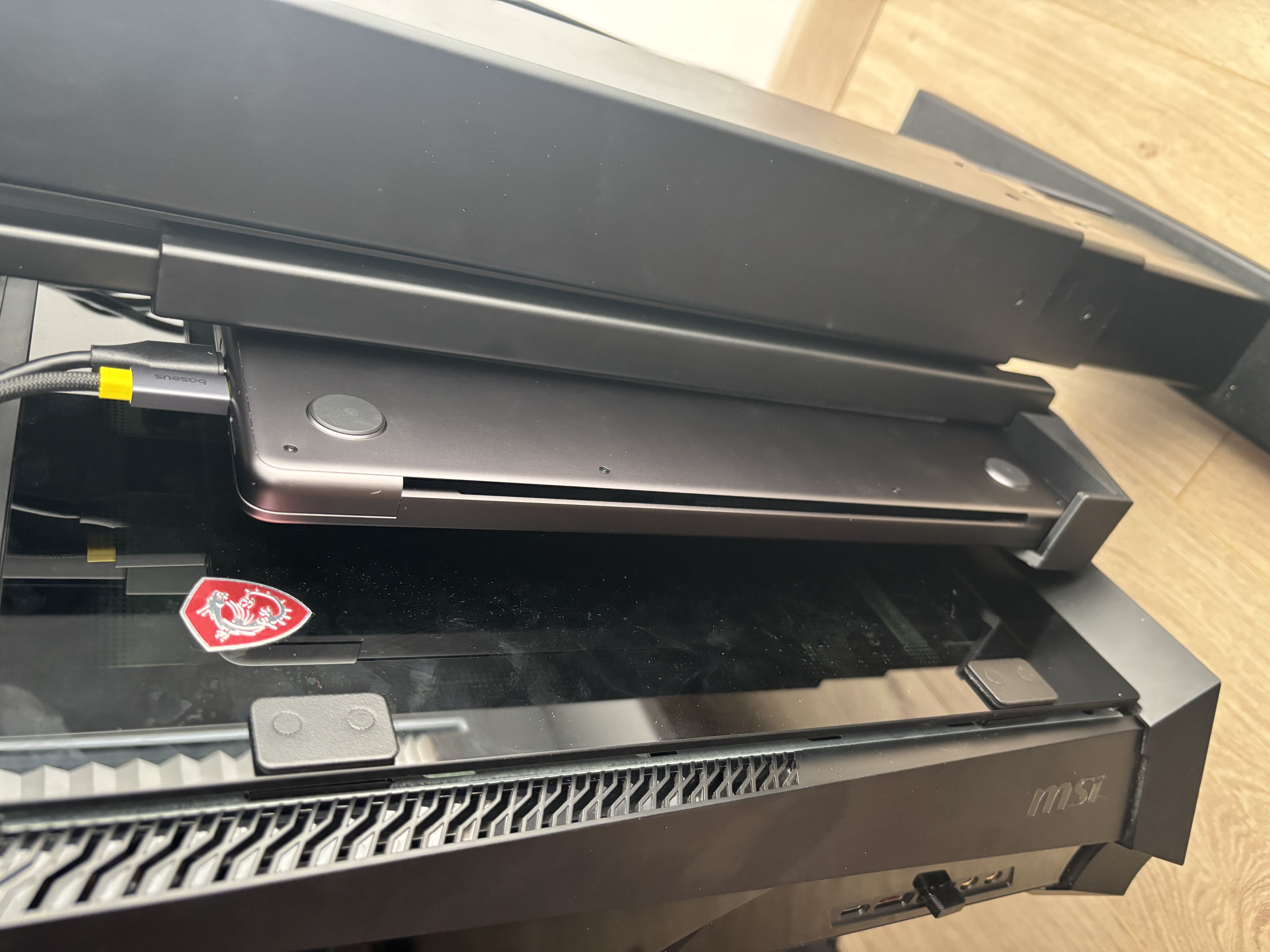 Magnus Pro PC Hanger Laptop Shelf