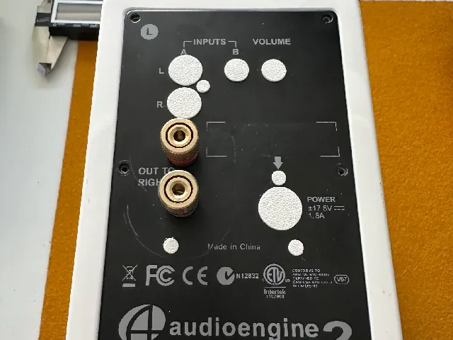 Snap Plugs for Audioengine A2