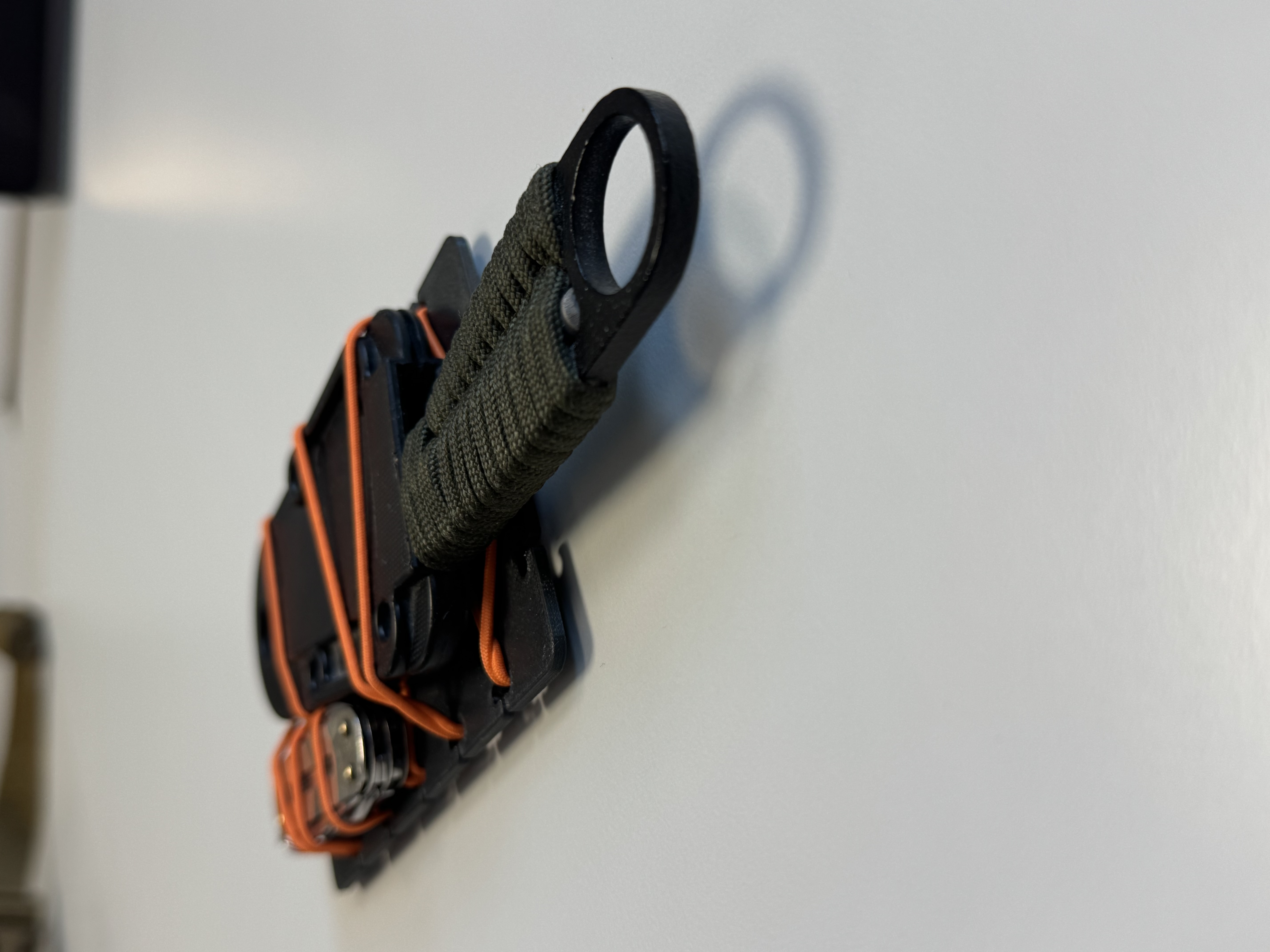 Miniatura 10 do modelo 3D EDC Rack / Tool organizer