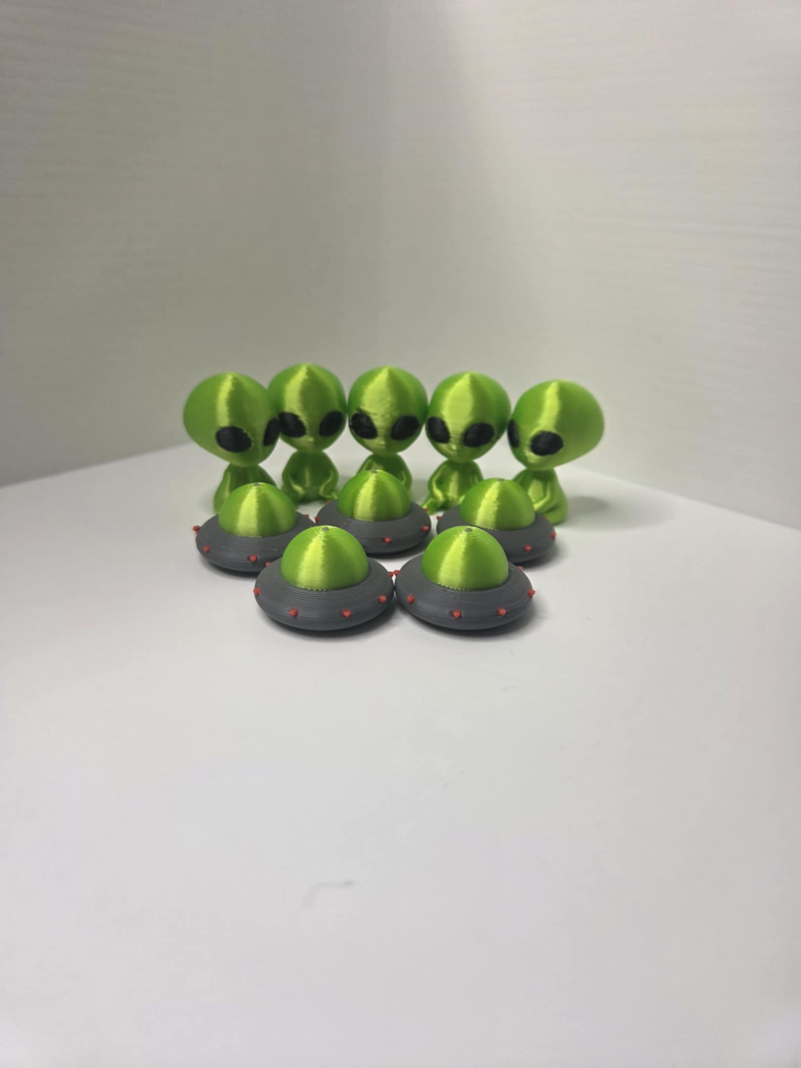 Space Tic Tac Toe - Aliens vs ufo edition
