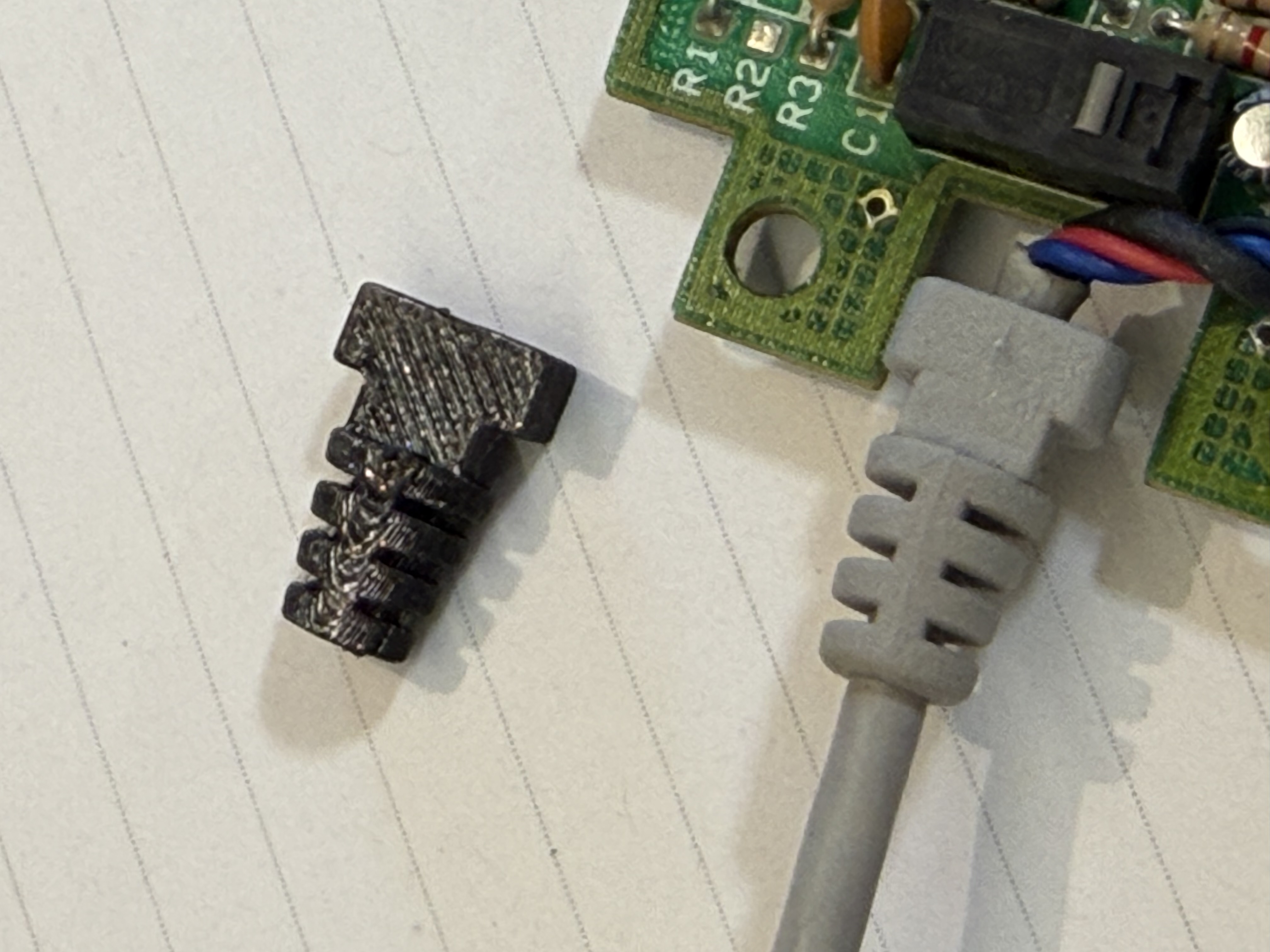 Apple ADB Mouse Cord Strain Relief