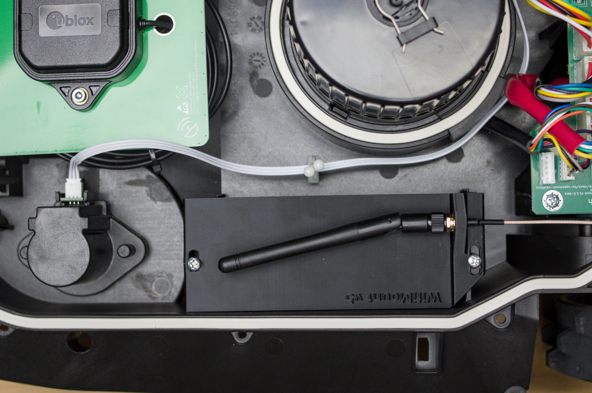 OpenMower YardForce Classic 500 Wifi Antenna Mount