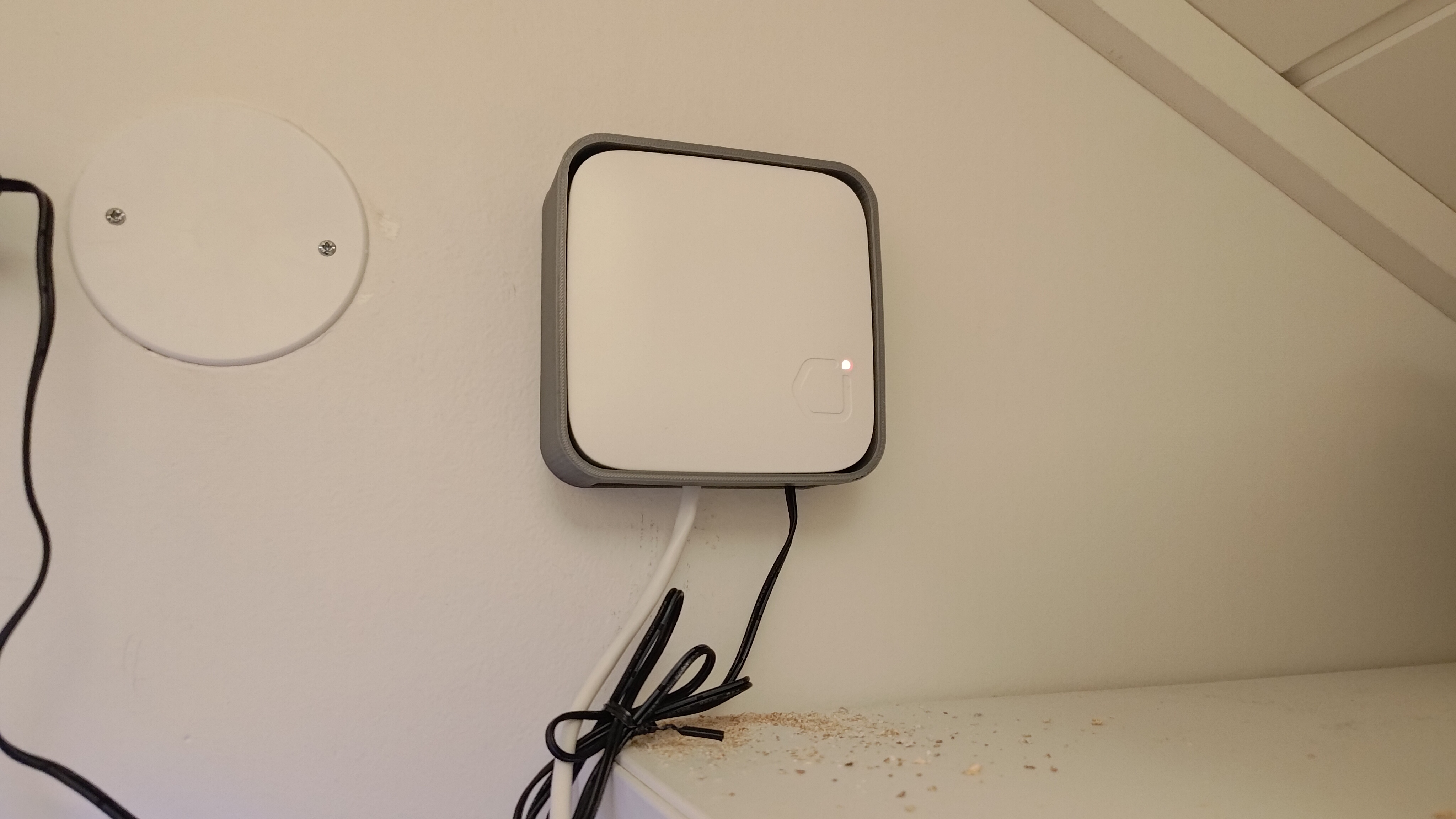 Futurehome wall mount - Smarthub - Cube 1V1