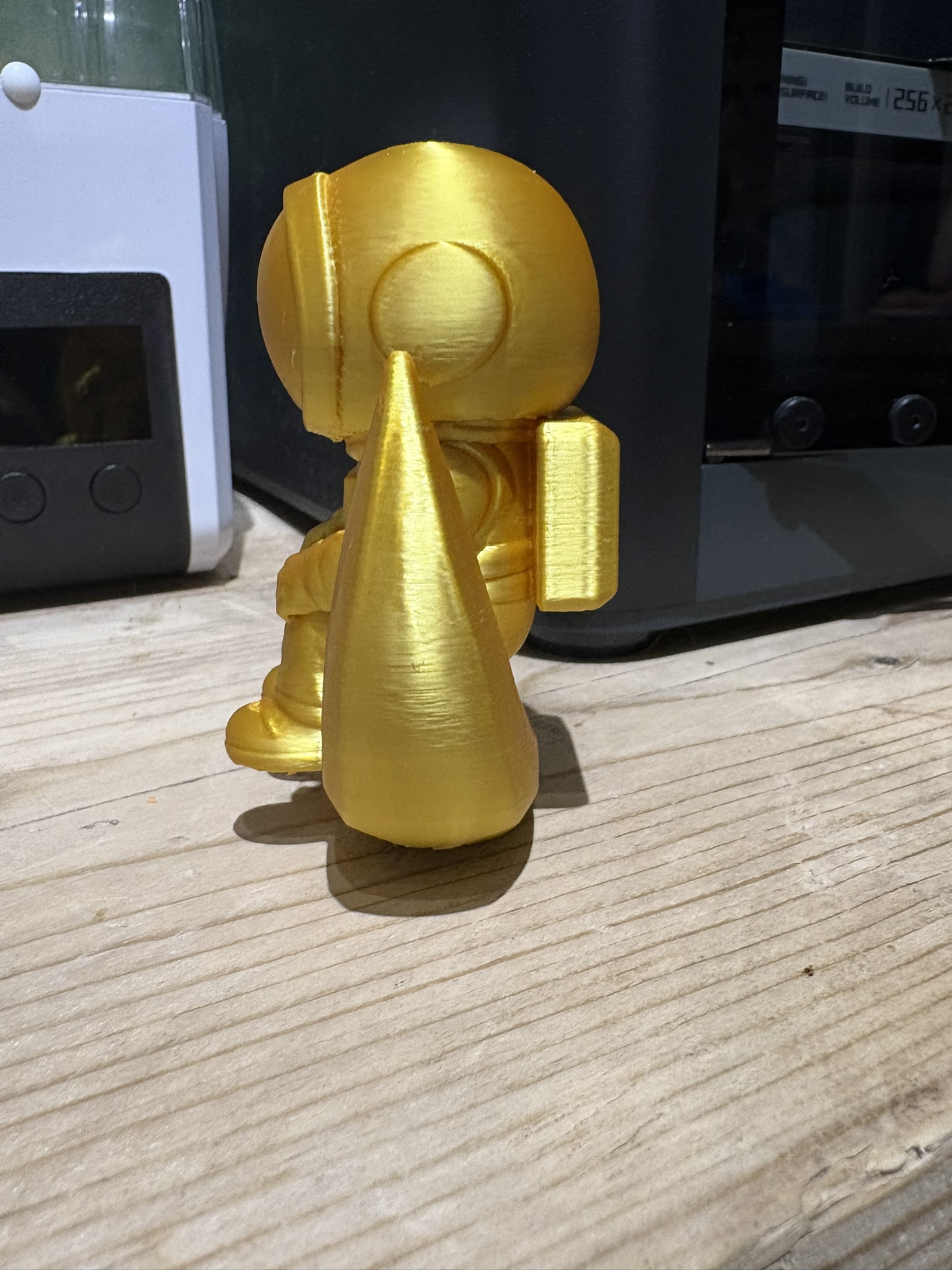 Spaceman sat on moon — thumbnail 4