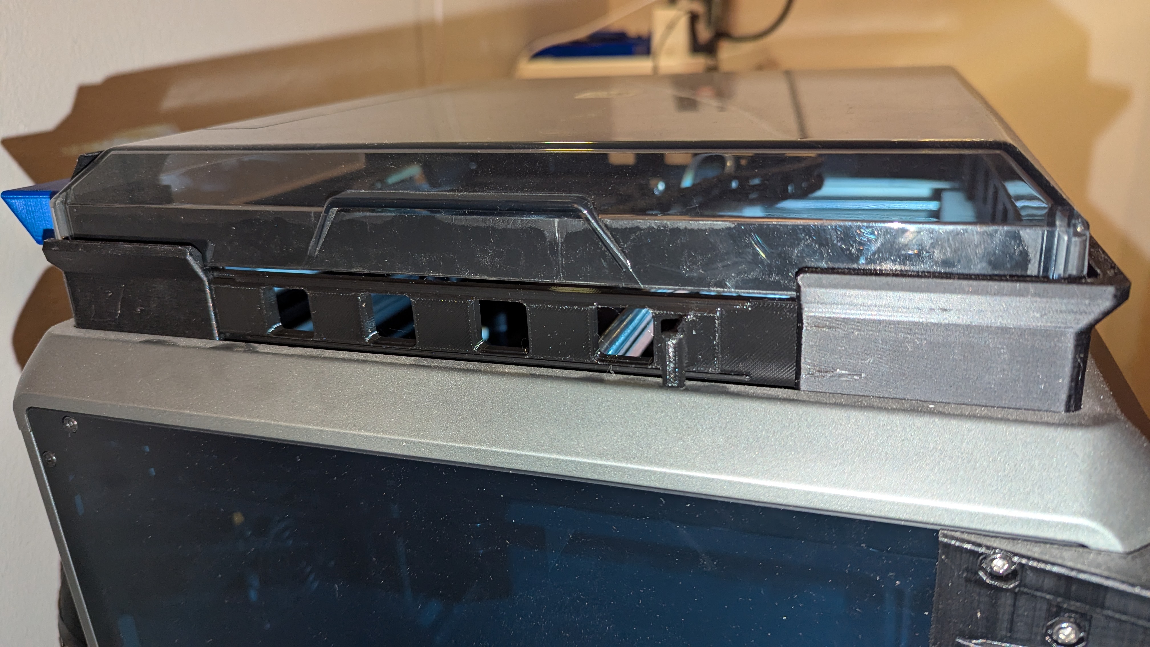 Ventable panels for K1C hinged lid riser