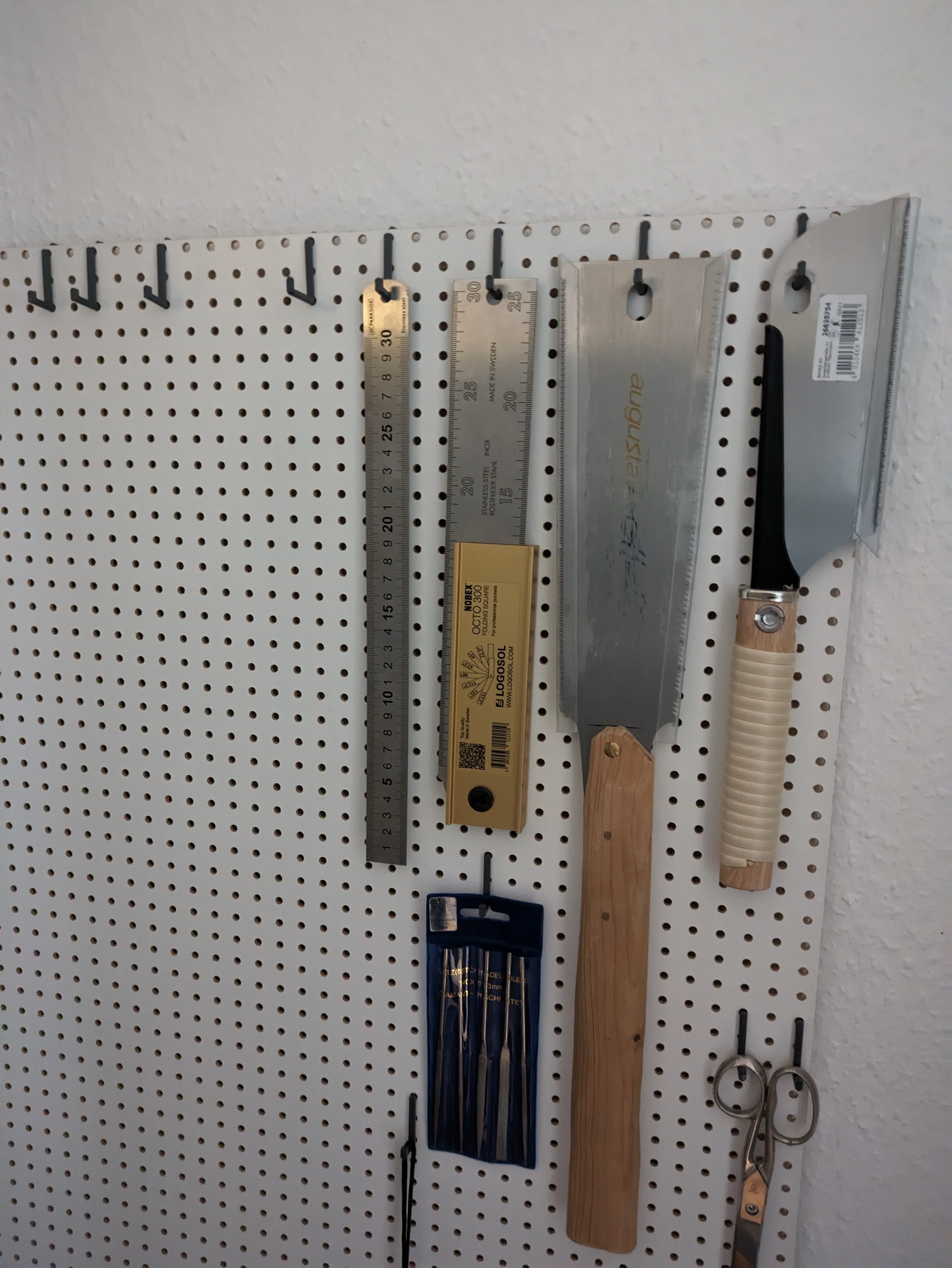 Simple Pegboard hook (15mm grid | 5mm holes)