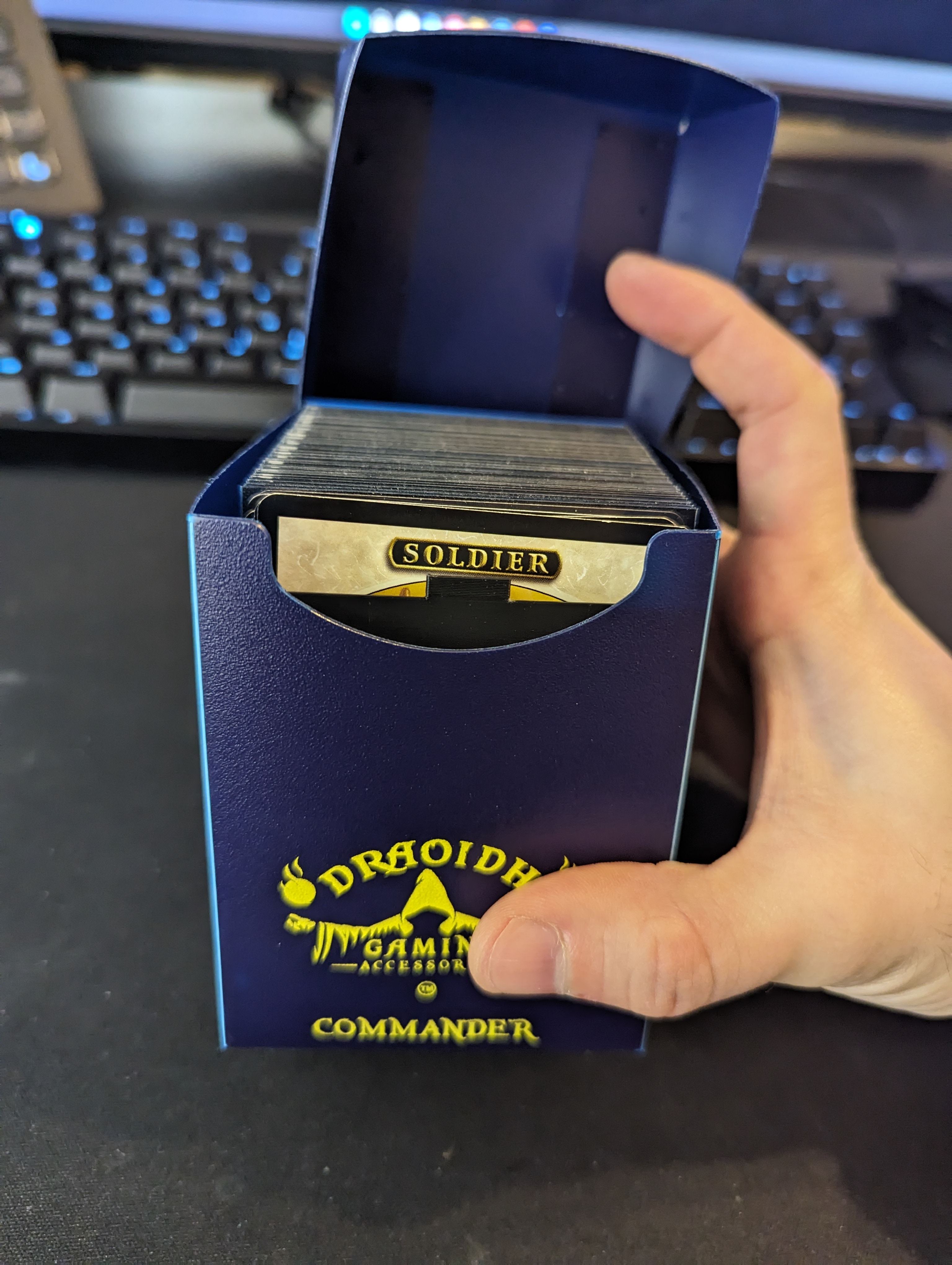 Miniatura 2 do modelo 3D Vertical Commander Deck Box Insert