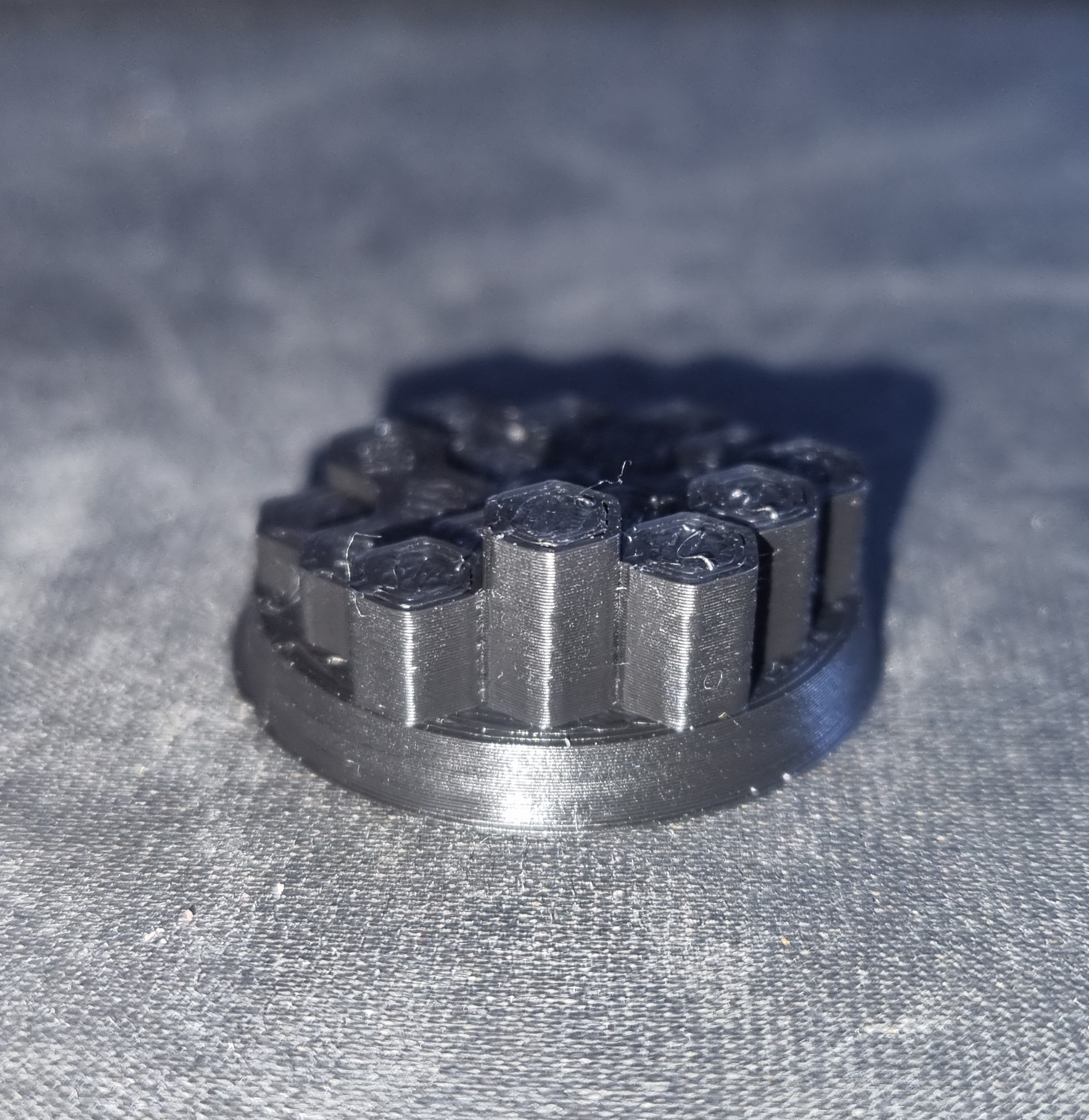 Miniatura 2 do modelo 3D Hexagon pattern miniature base 25mm