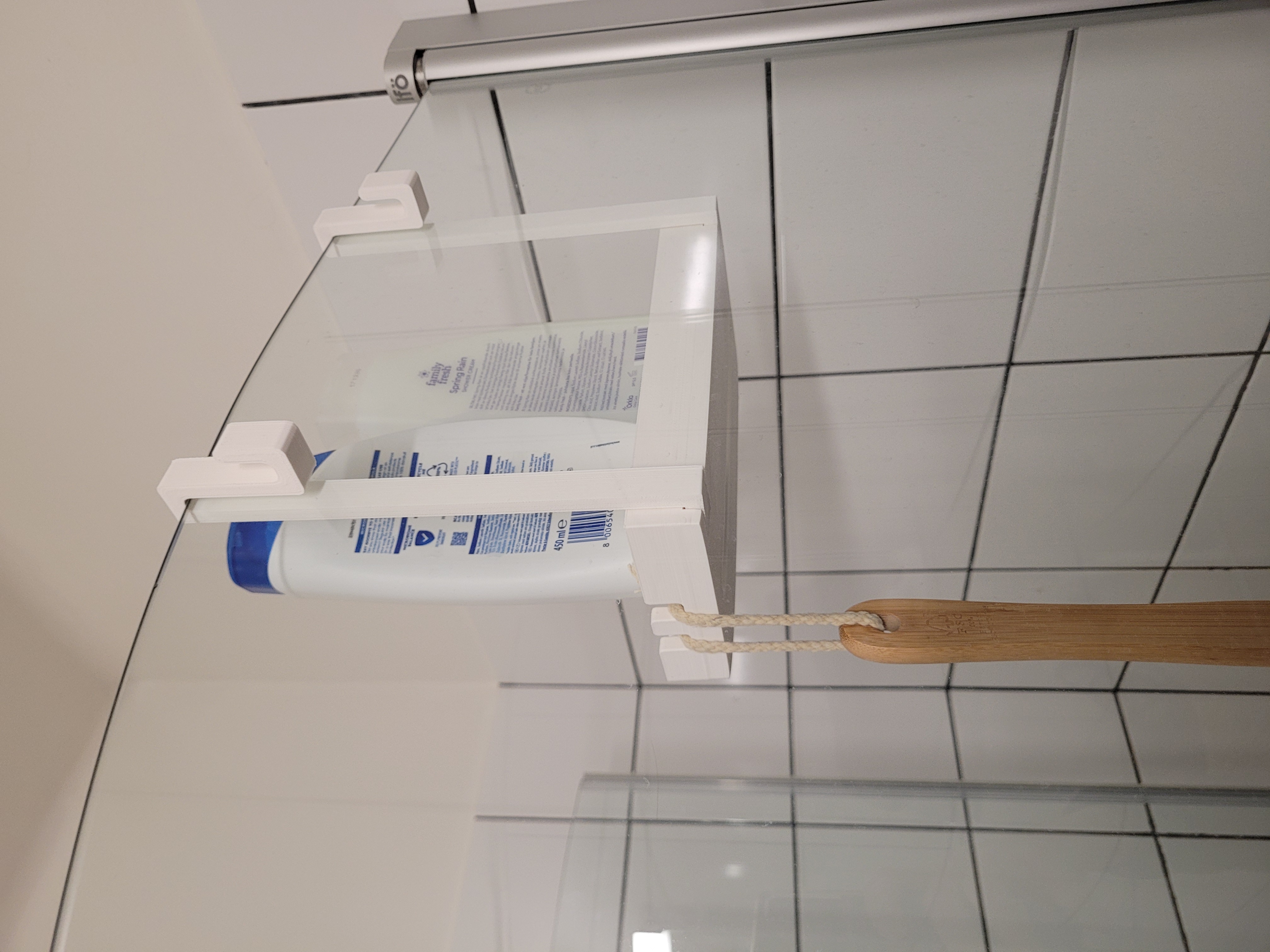 Bathroom shampoo holder