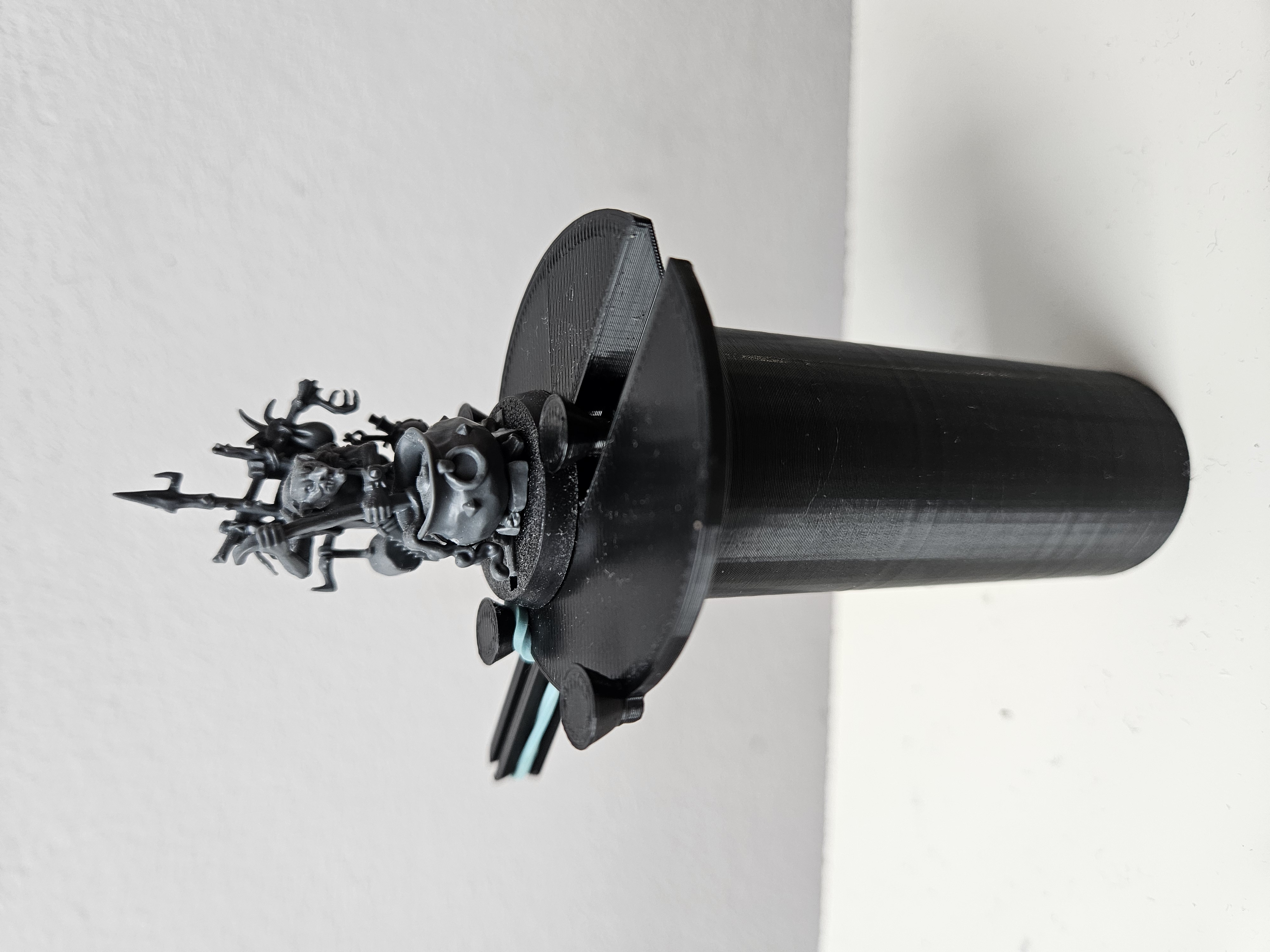 Adjustable miniature holder by lubinko Download free STL model