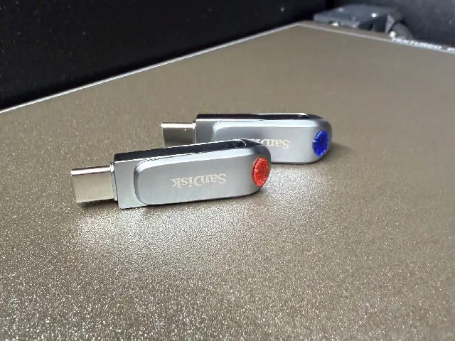 Color Accent for SanDisk Ultra Dual Drive Luxe