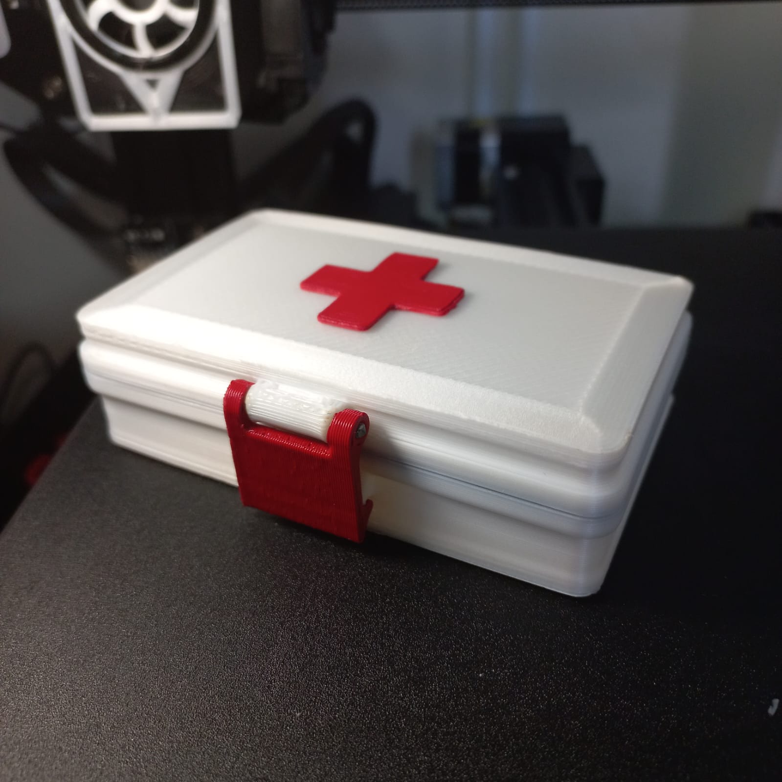 pocket-first-aid-box-by-leonardocatuzo-download-free-stl-model