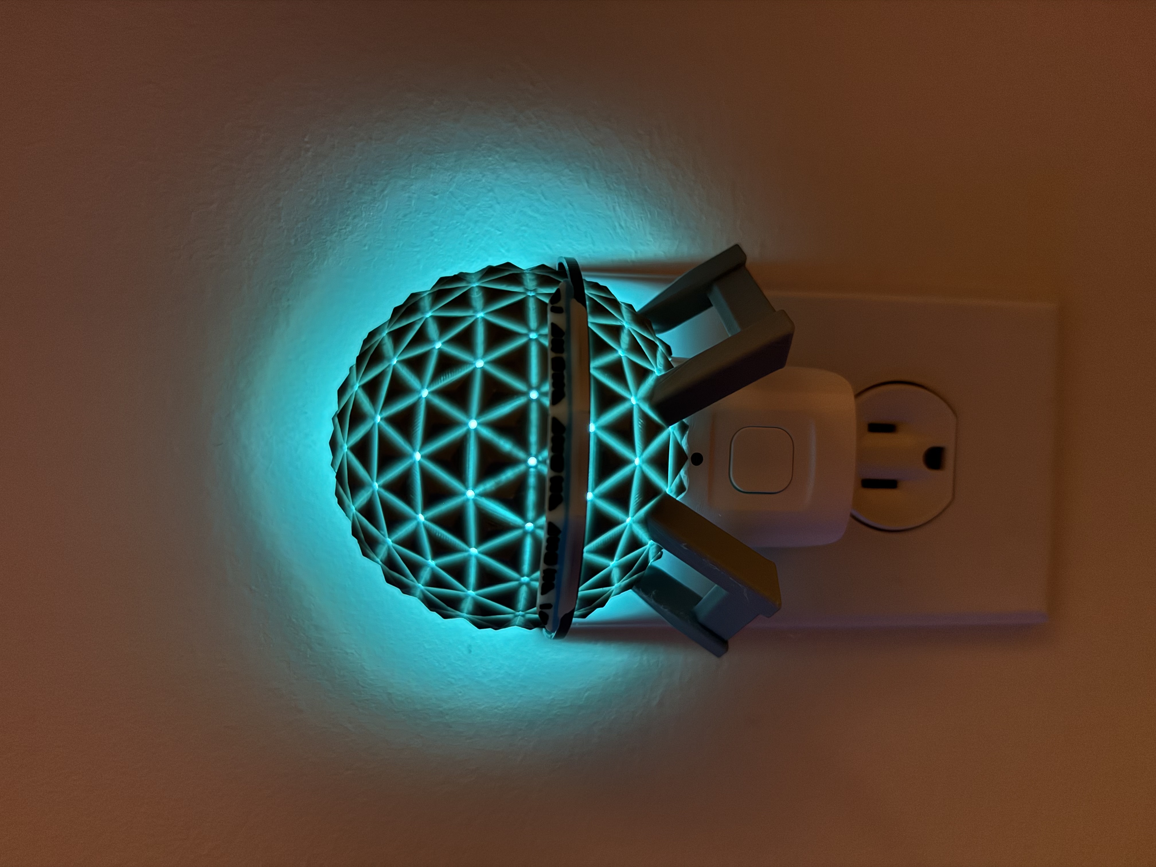 Spaceship Earth Nightlight — thumbnail 2