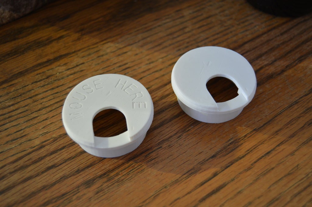 Miniatura 2 do modelo 3D Customizable Wire Access Grommet