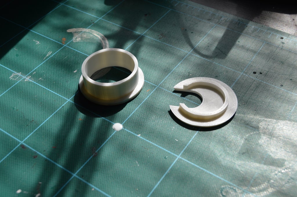Miniatura 3 do modelo 3D Customizable Wire Access Grommet
