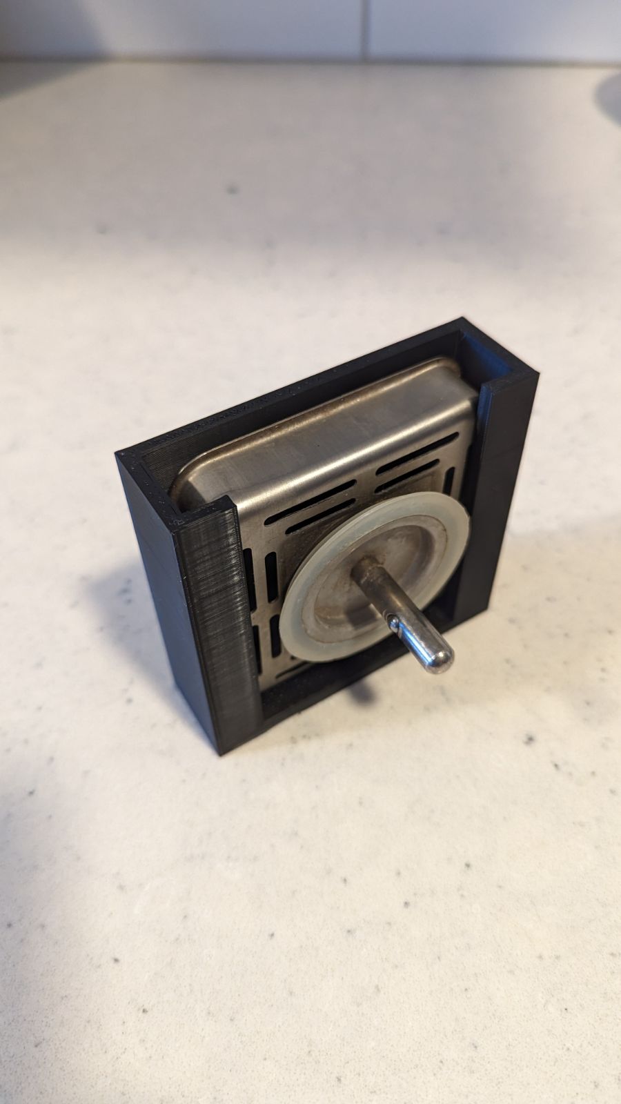 Square Drain Plug Holder by monkeybits Download free STL model