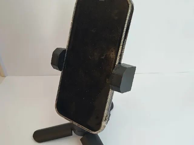Simple Phone stand (tripod compatible)