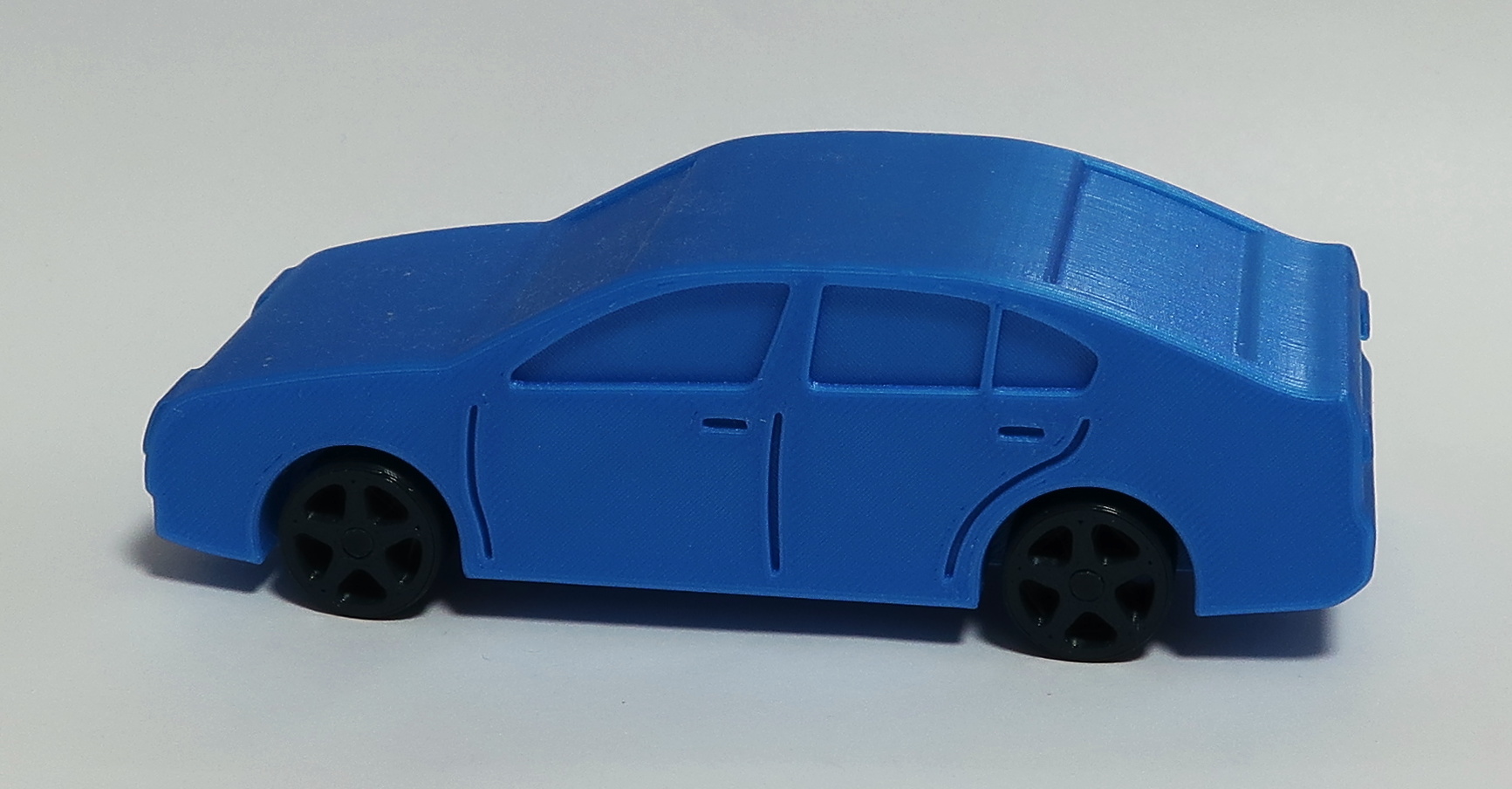Car 2 - liftback / Auto 2 - liftback