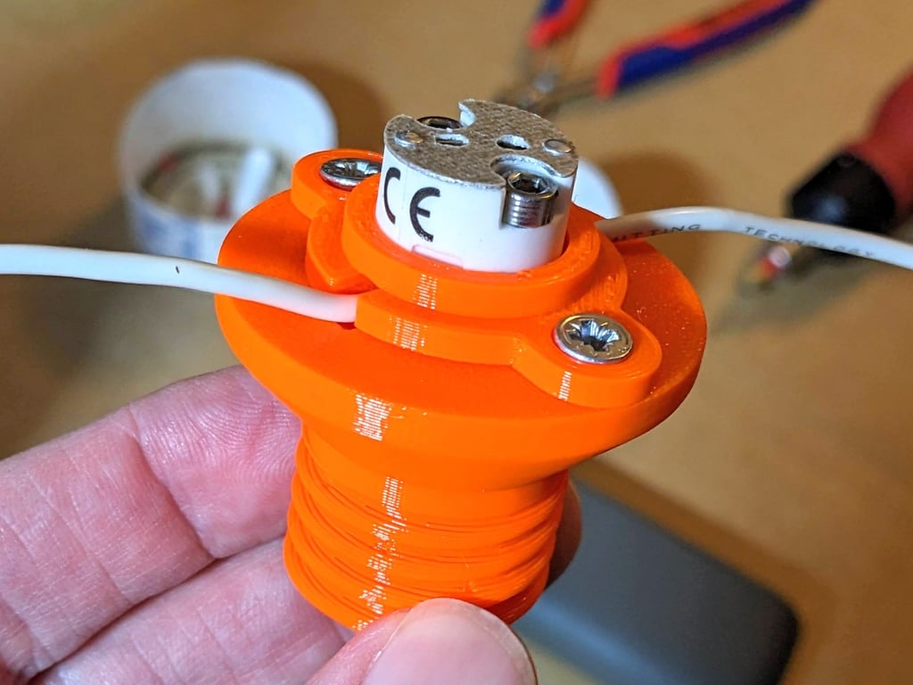 E27 to GU5.3 adapter by t0b1 Download free STL model