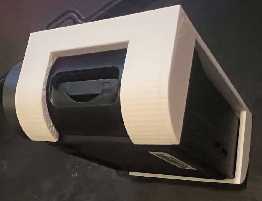 ARCTIS NOVA PRO WIRELESS. Charger mount