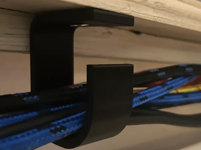 Cable bundle hook