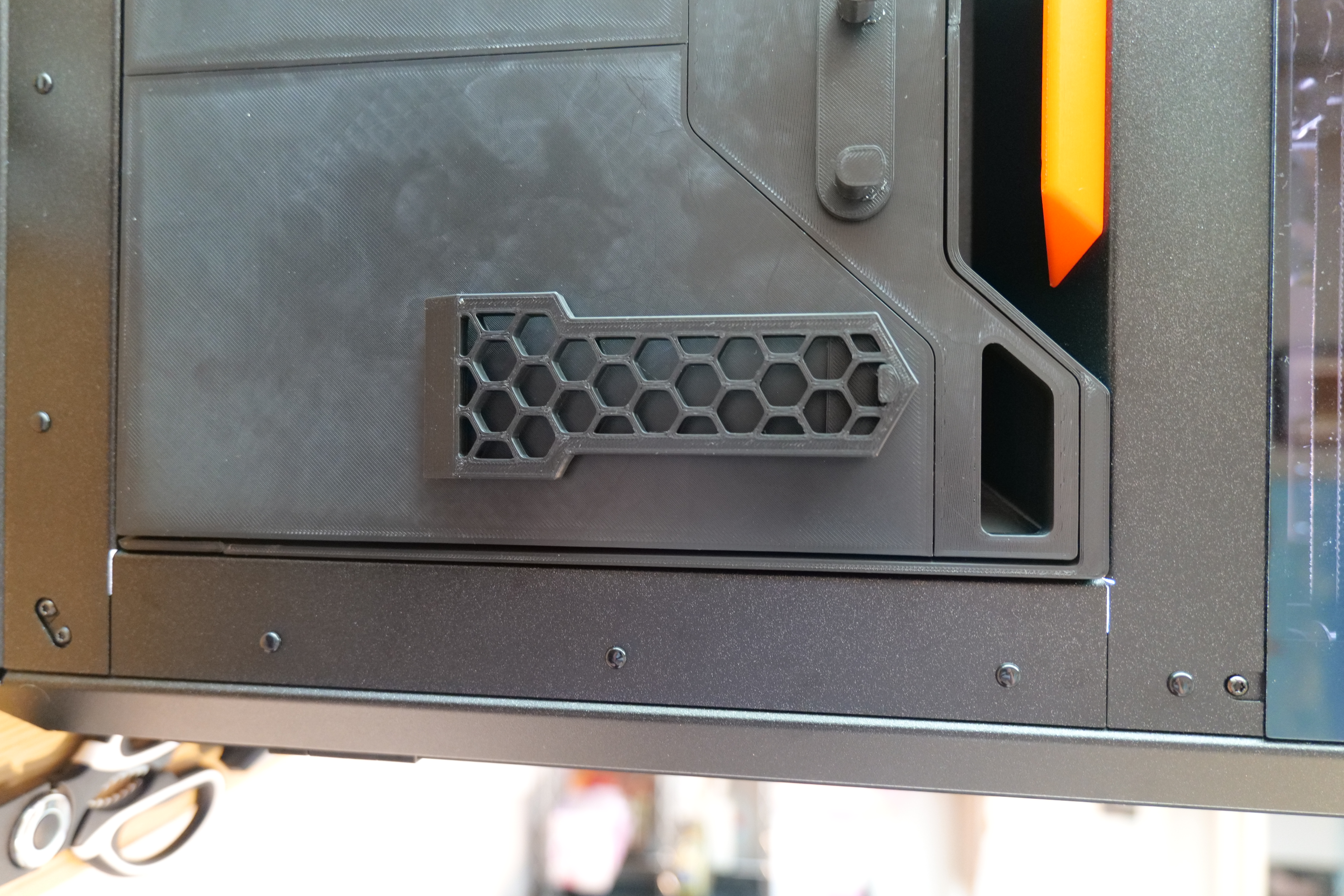 HexScrapper Hanger