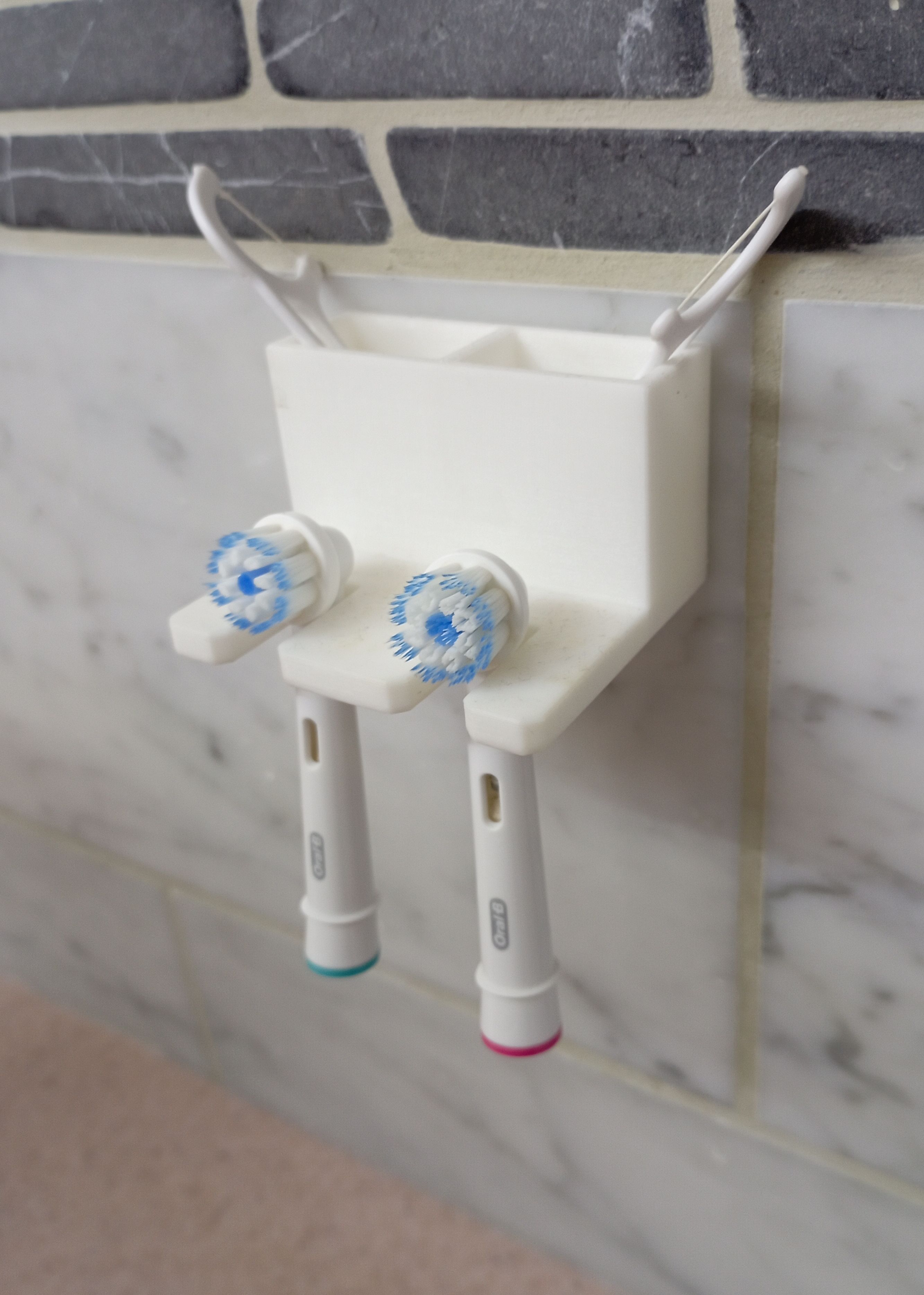 Double Oral-B Toothbrushholder
