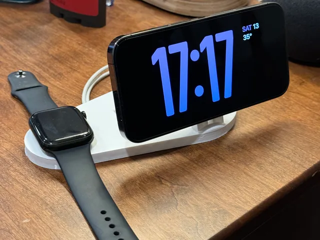 iPhone MagSafe + Apple Watch Charger