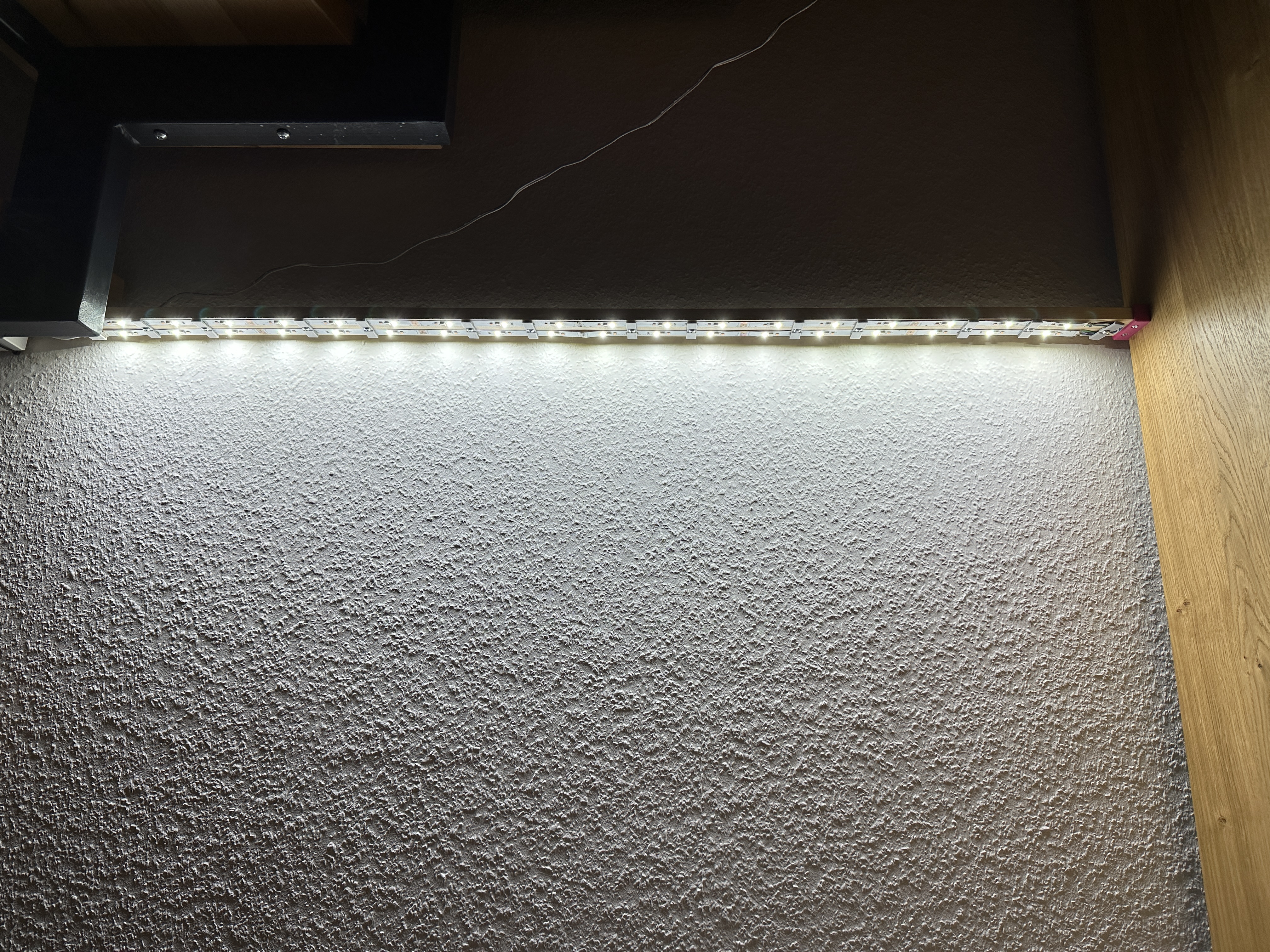 LED-Strip Holder-Clip for pure LED-Strips for 40mm Wood Strip / Doppel-Halterung für LED-Stripes für 40mm Holzleisten