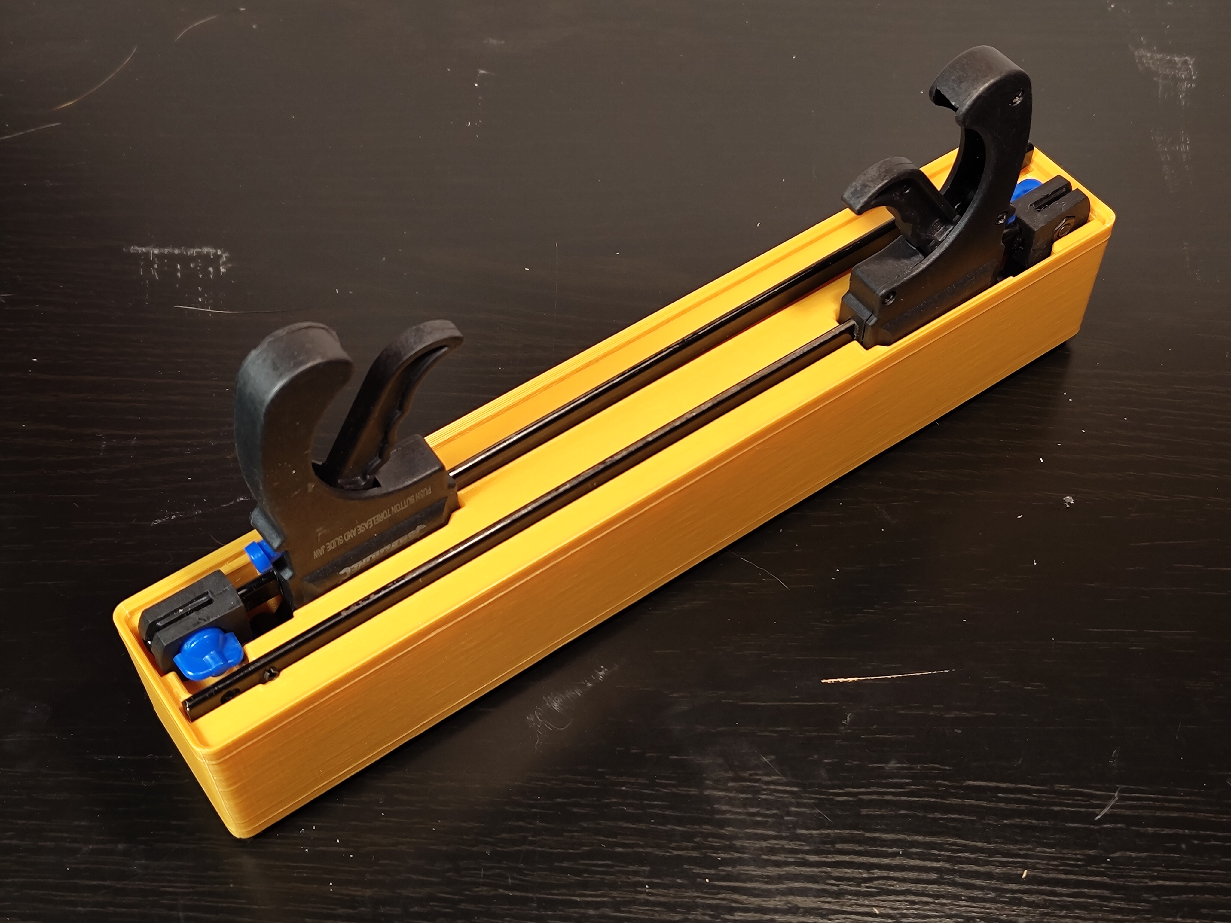 Gridfinity quick release mini clamp holder