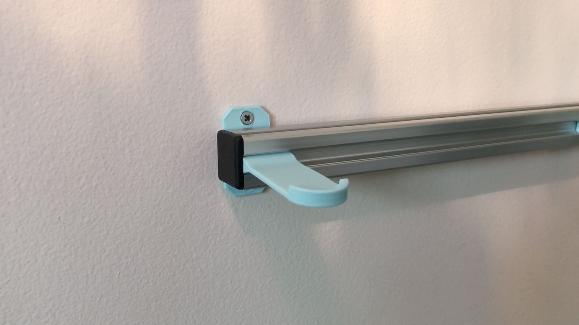 2020 T-Slotted Aluminum Extrusion Wall Mount