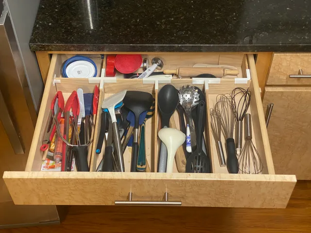 Drawer Divider Brackets for 1/4" Boards