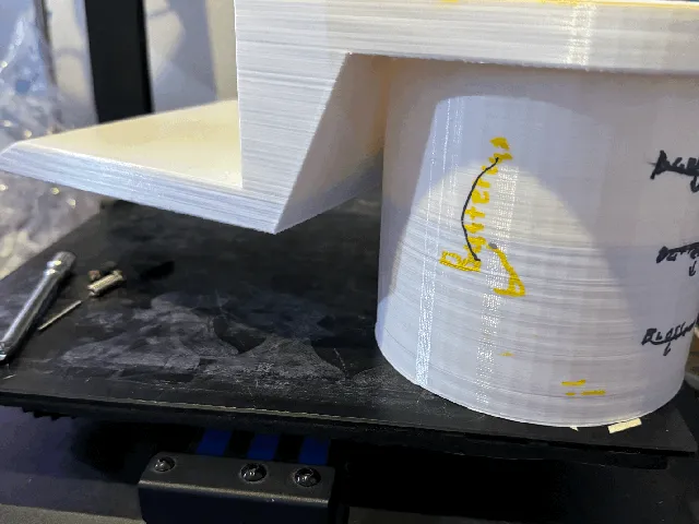 Large bed cup holder