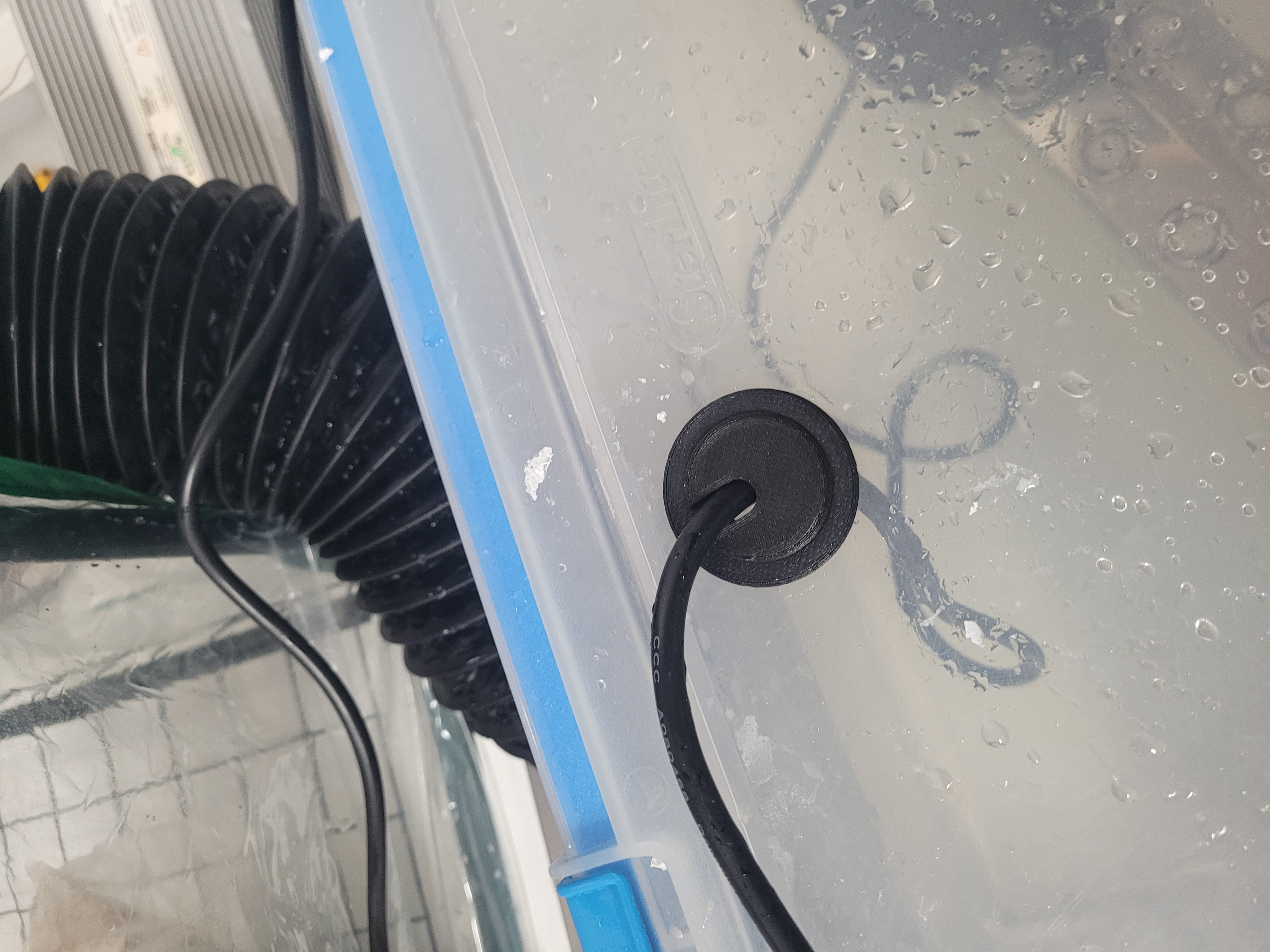 Screw Fastening Cable Grommet for 1in Hole