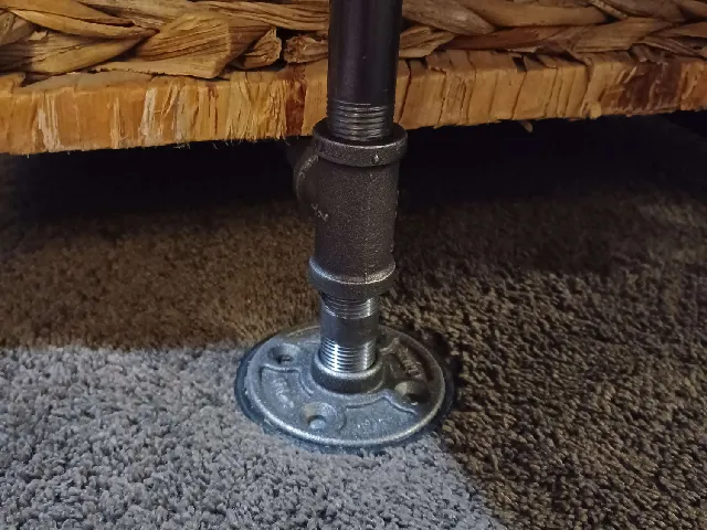 Sliding feet